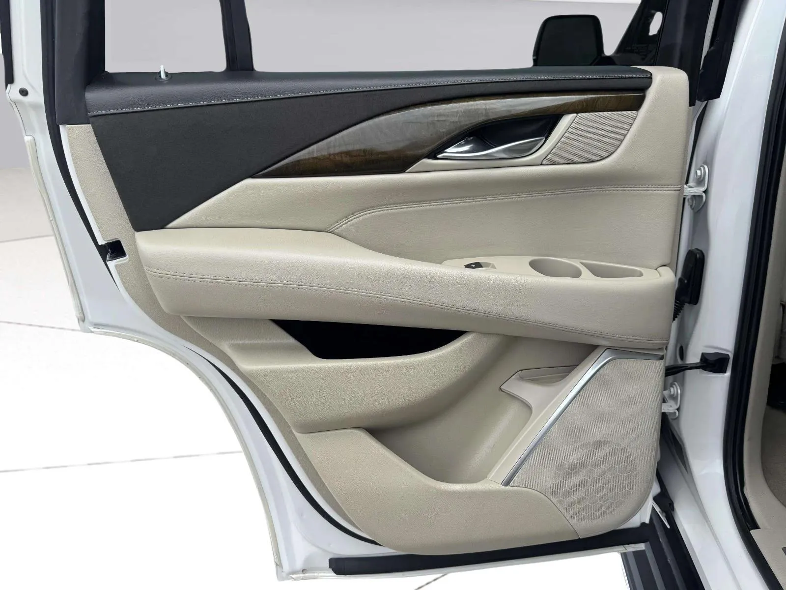 Cadillac Escalade photo 37