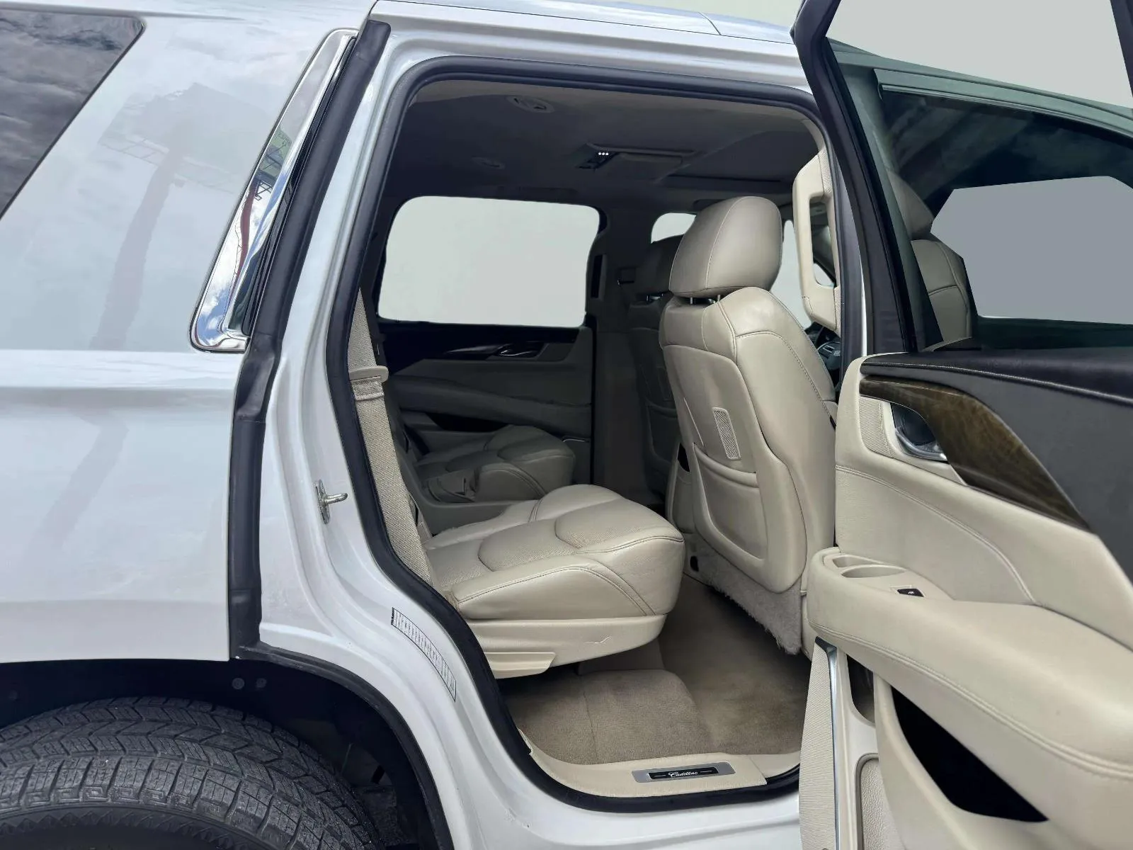 Cadillac Escalade photo 43