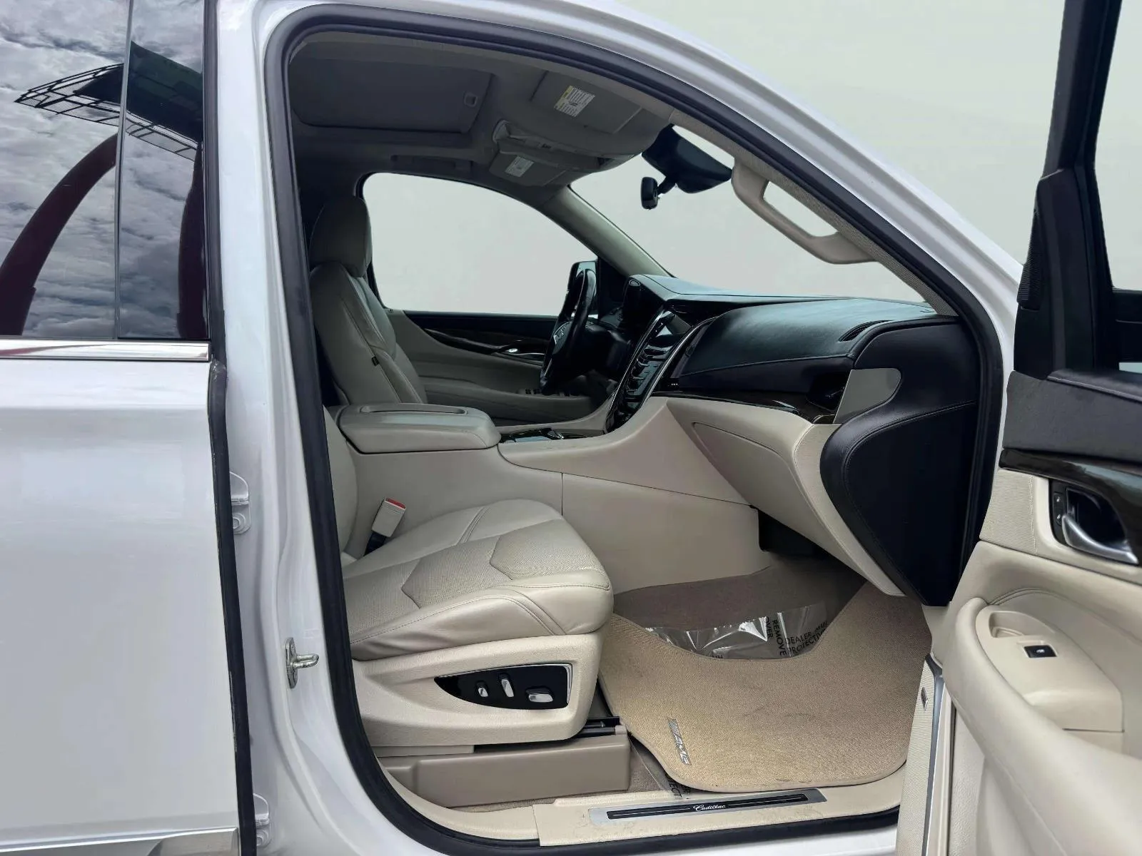 Cadillac Escalade photo 52