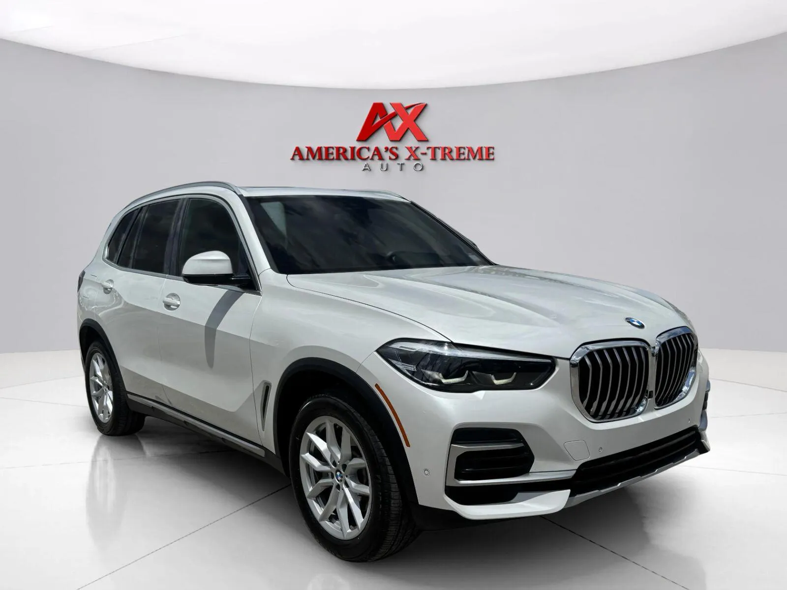 BMW X5 photo 8