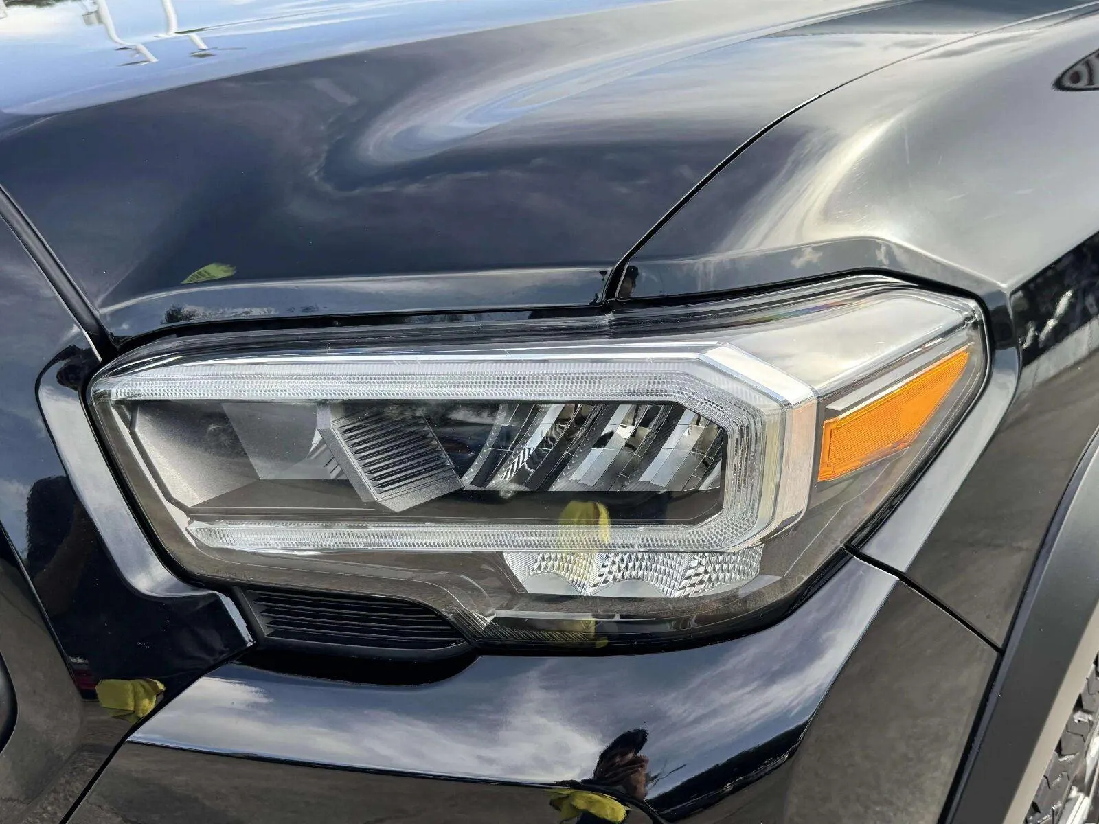 Toyota Tacoma photo 13