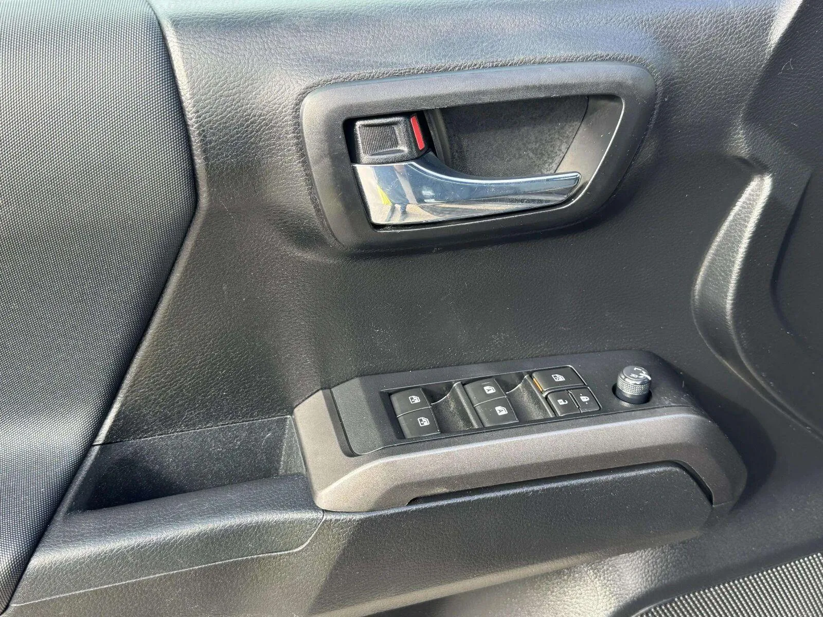 Toyota Tacoma photo 20