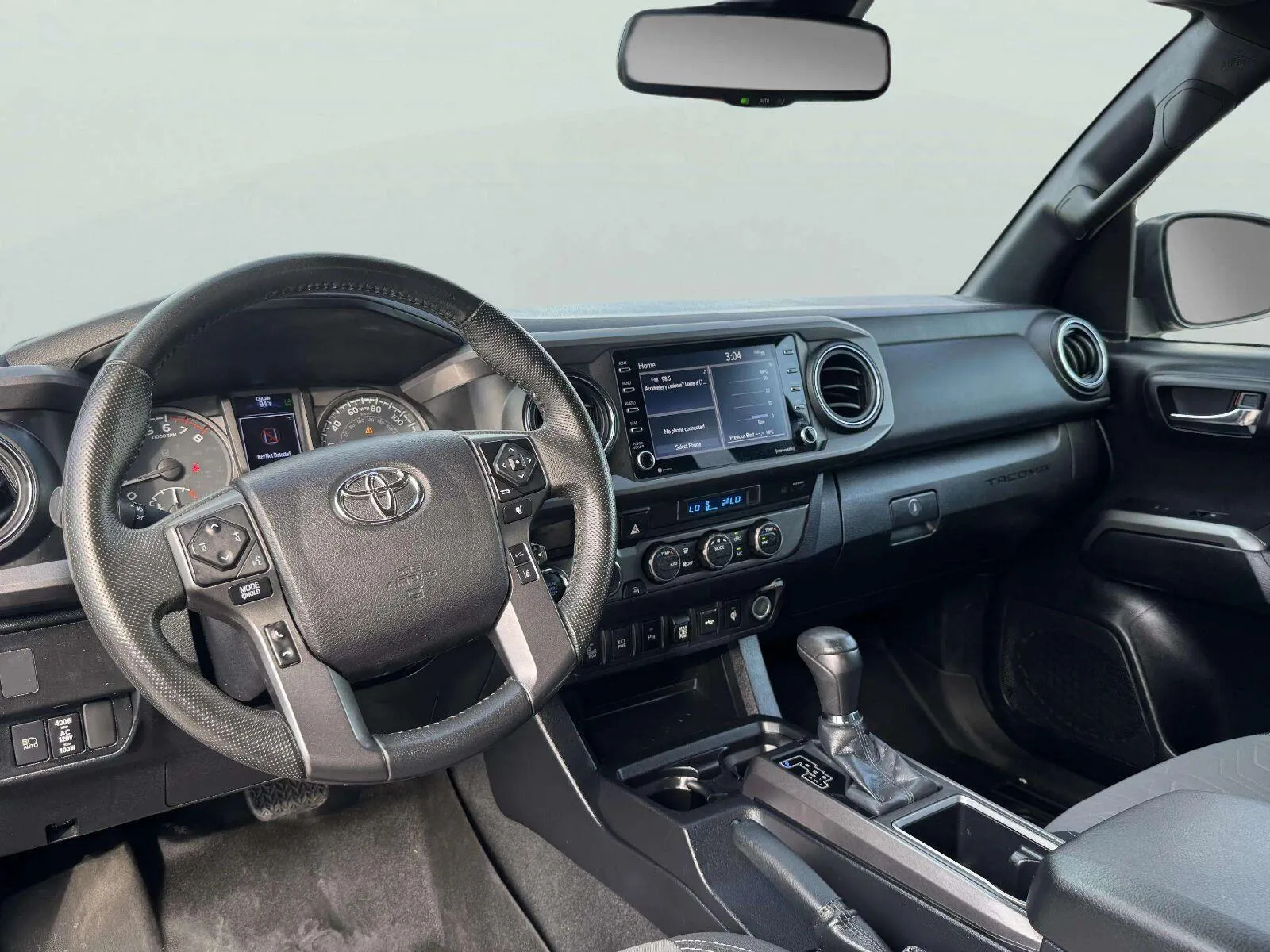 Toyota Tacoma photo 23