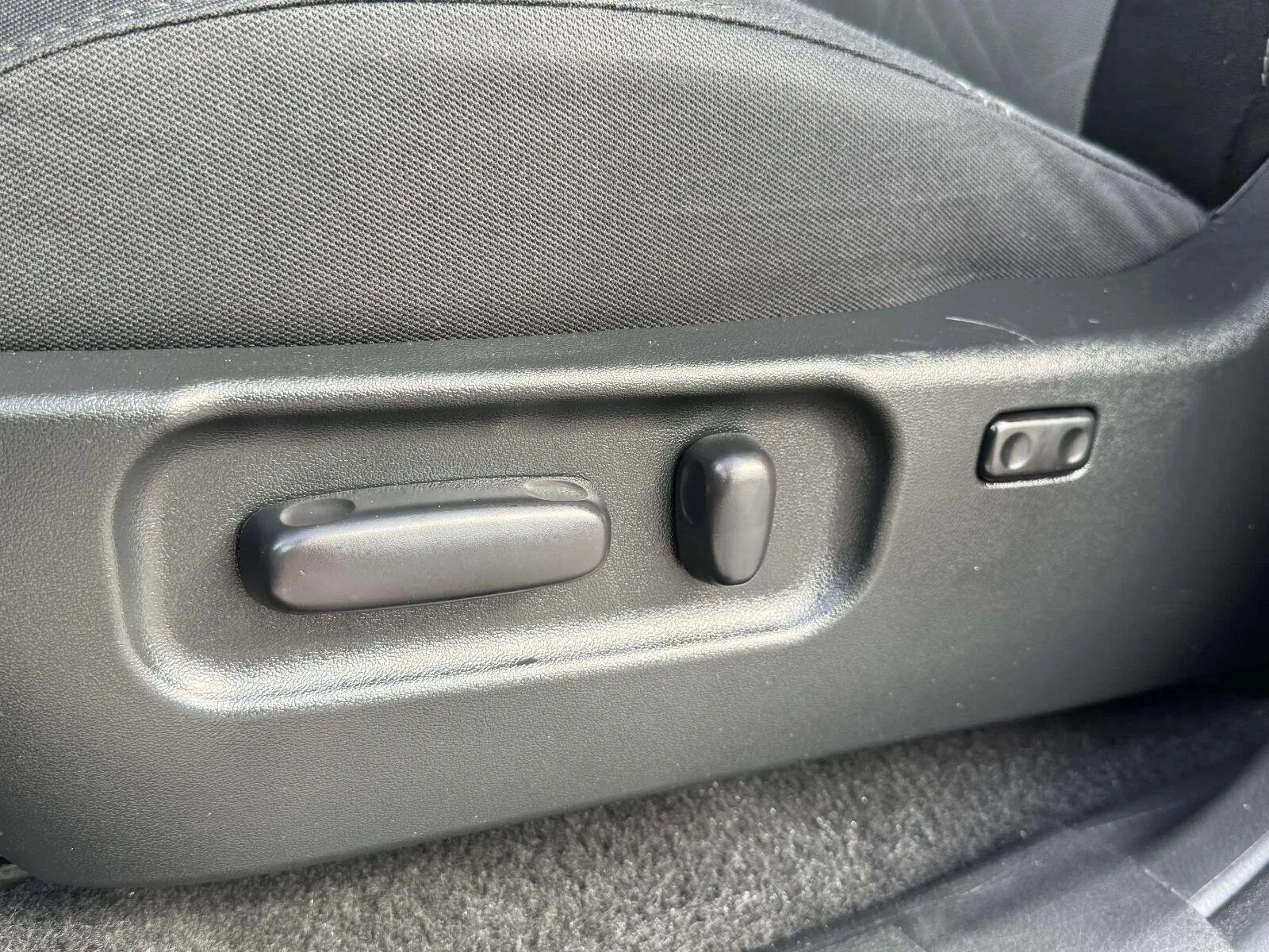 Toyota Tacoma photo 25