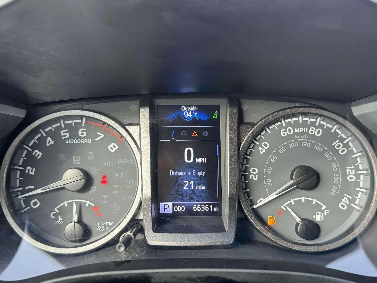 Toyota Tacoma photo 26