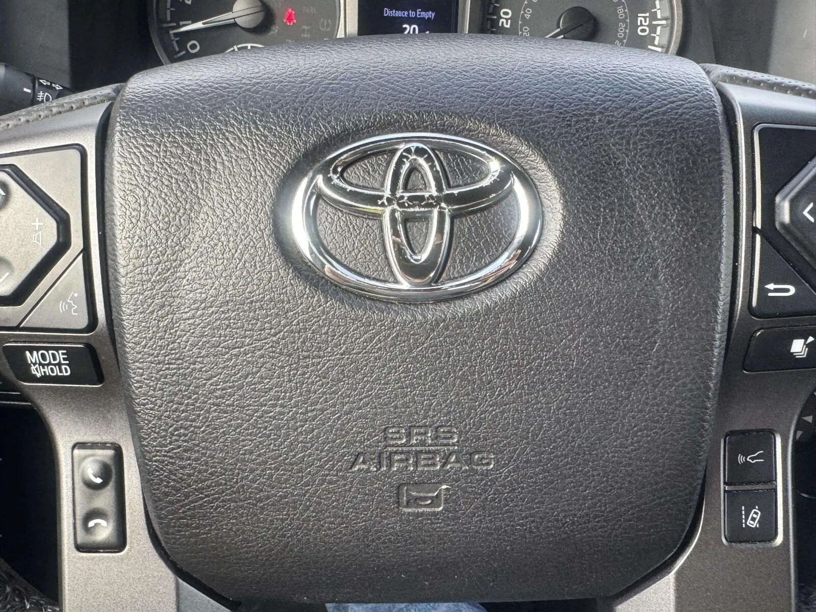 Toyota Tacoma photo 30