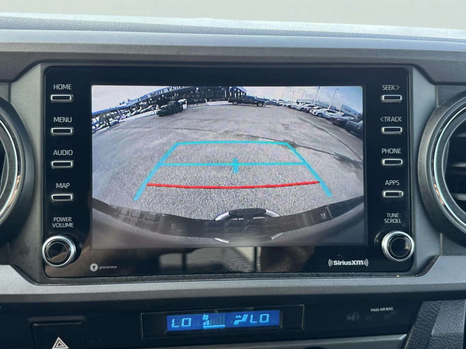 Toyota Tacoma photo 34