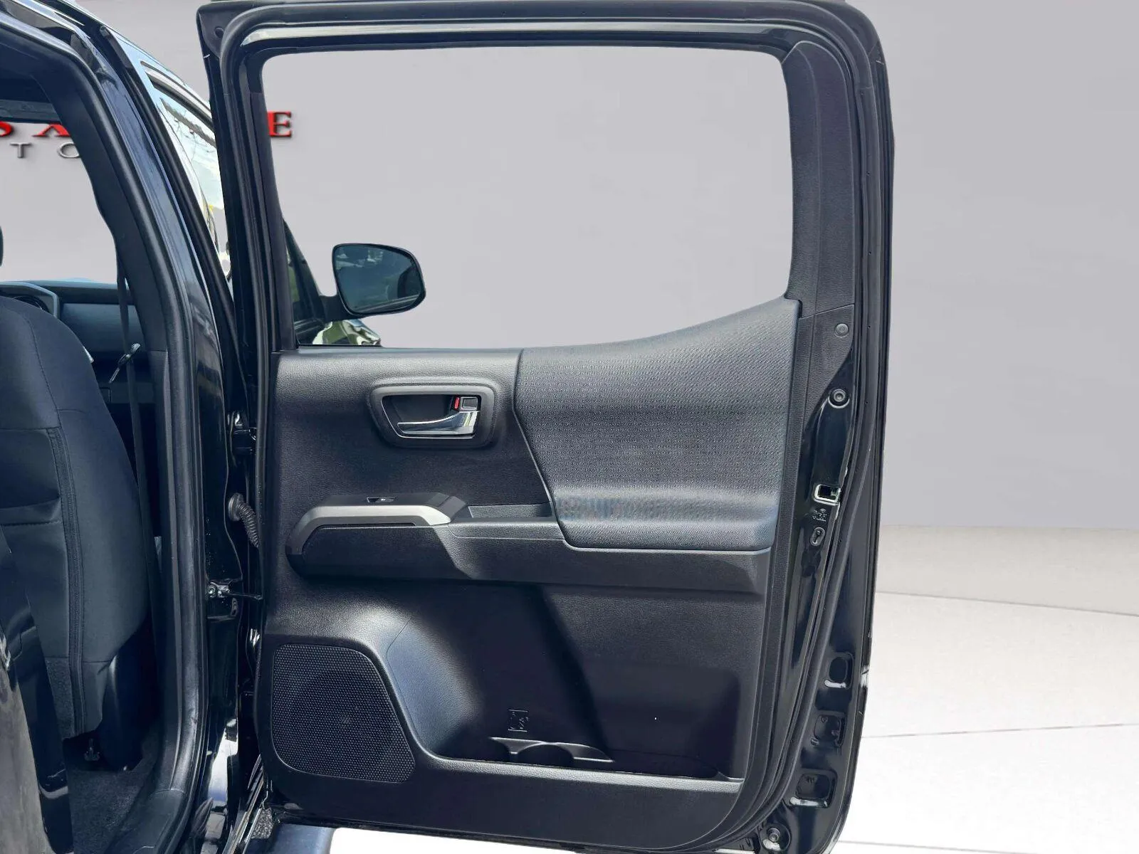 Toyota Tacoma photo 49