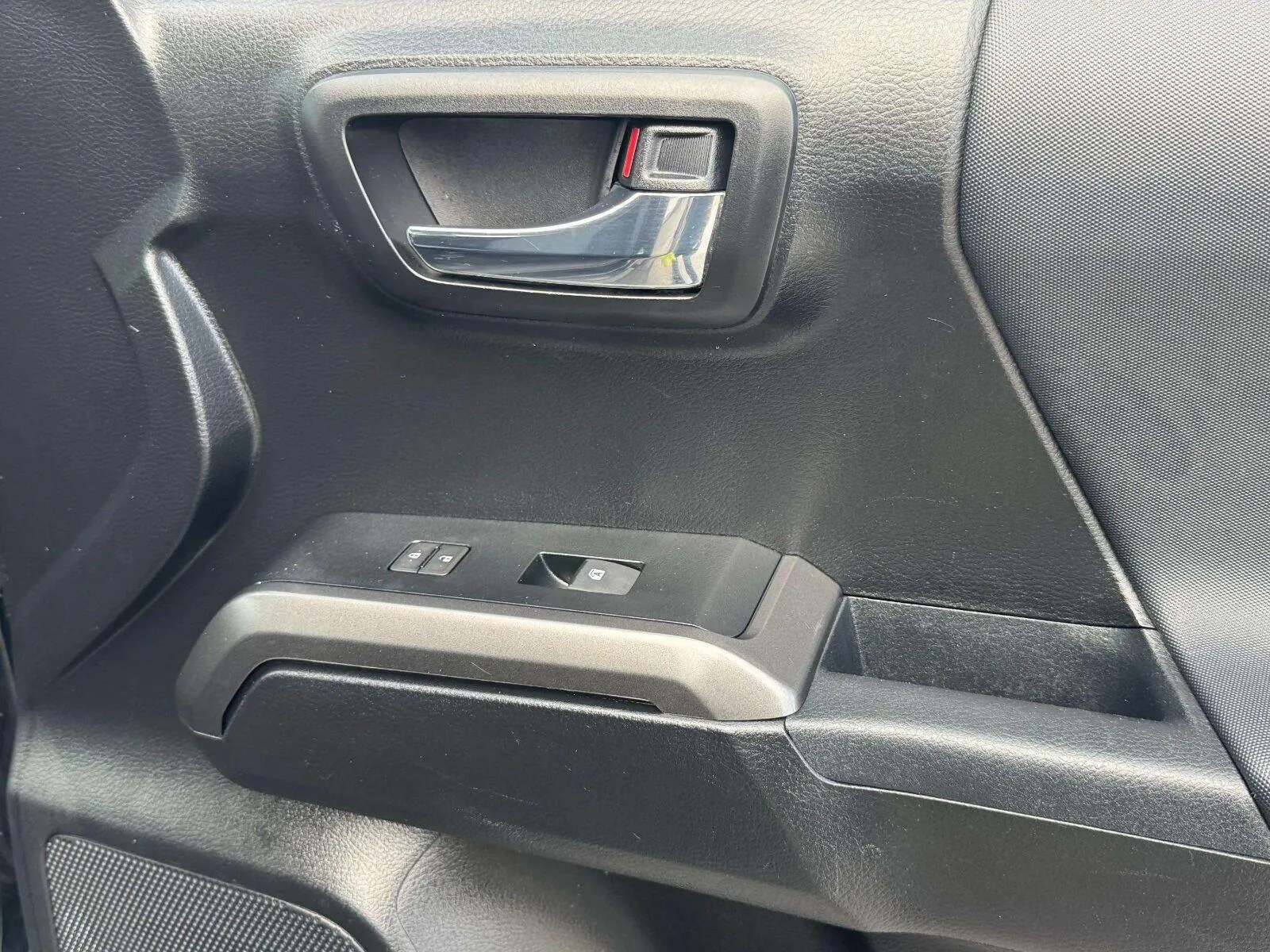 Toyota Tacoma photo 59