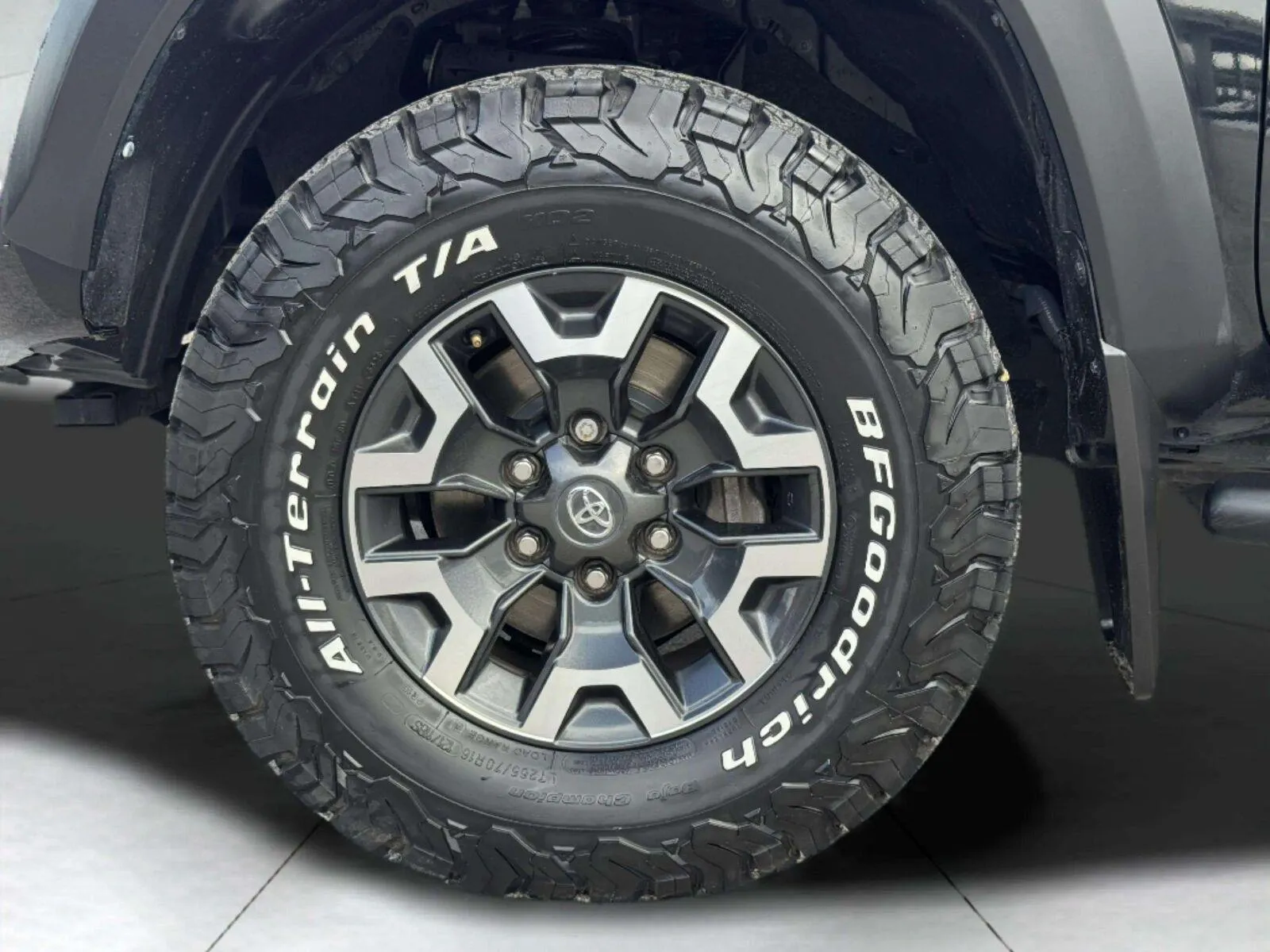 Toyota Tacoma photo 64