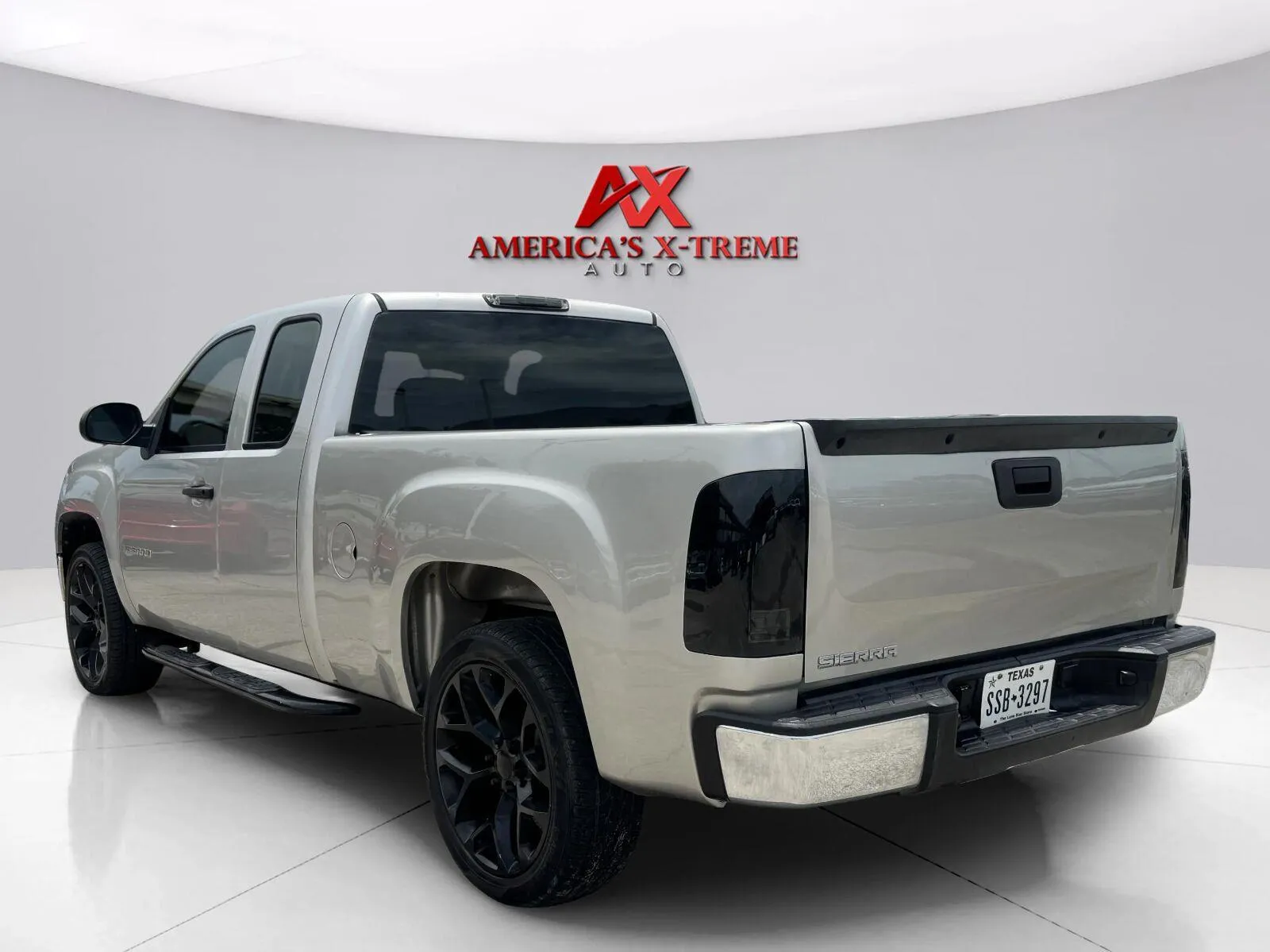 More photos of 2009 GMC Sierra 1500 SL at America's Xtreme Auto Sales & Auto Repair | Luxury Used Cars & Trucks Dealership, TX