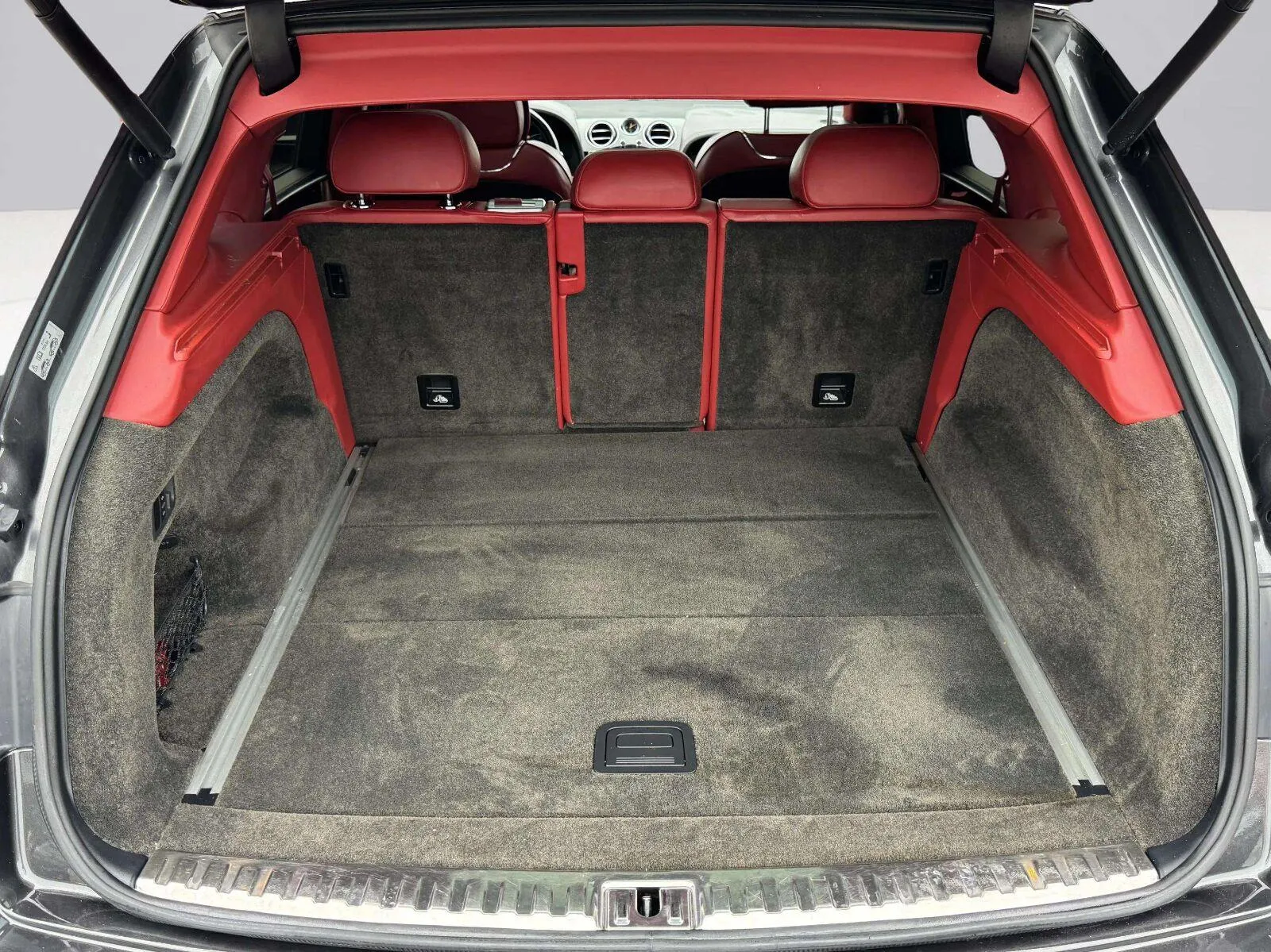 Bentley Bentayga photo 101