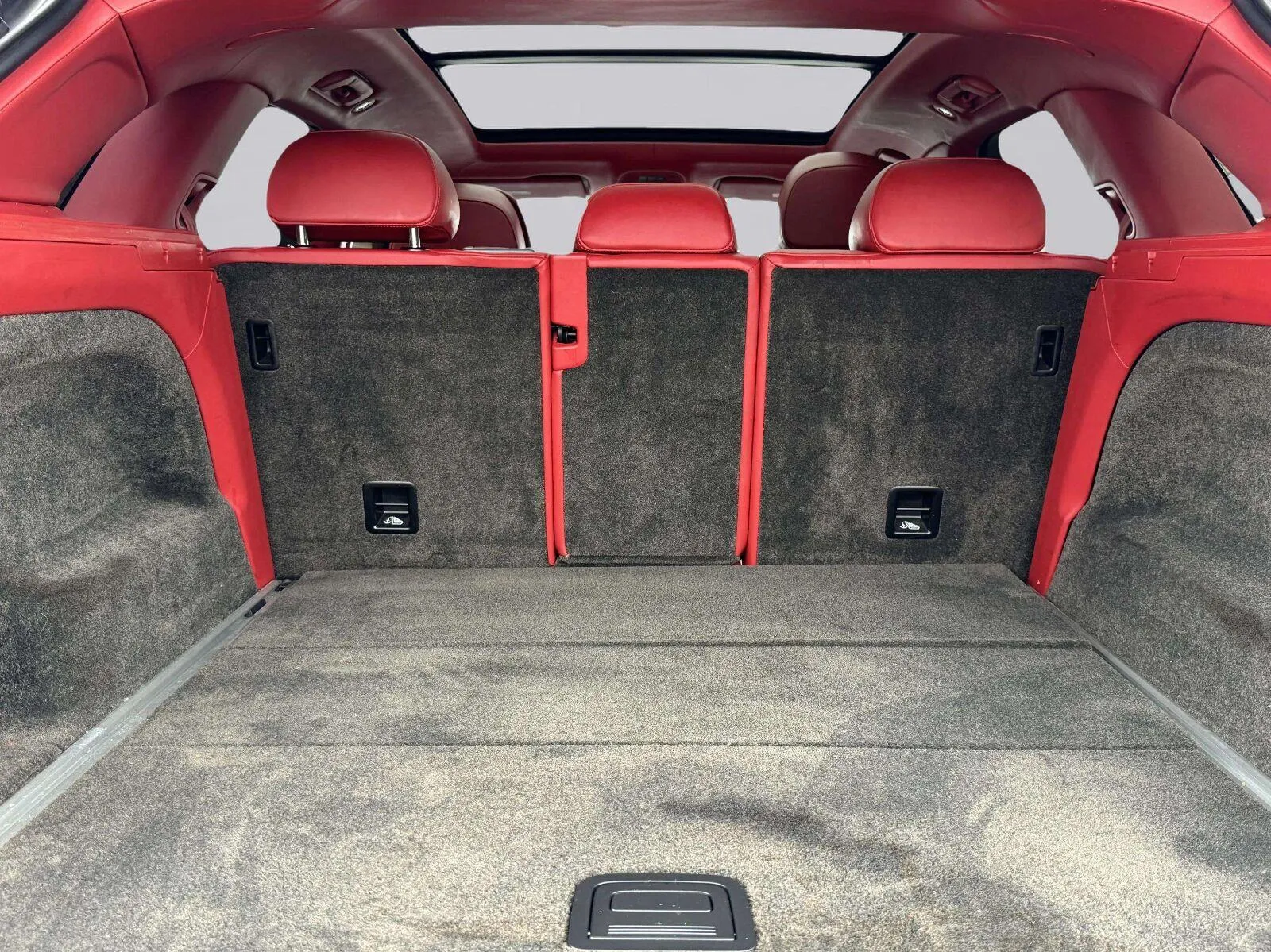 Bentley Bentayga photo 102