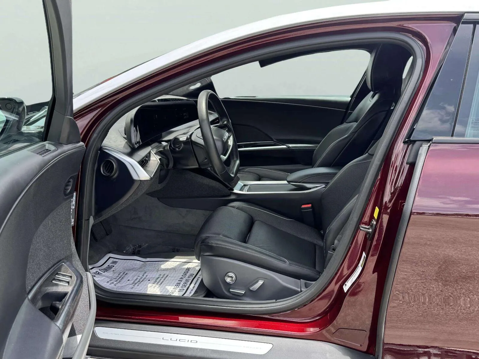 Lucid Air photo 18