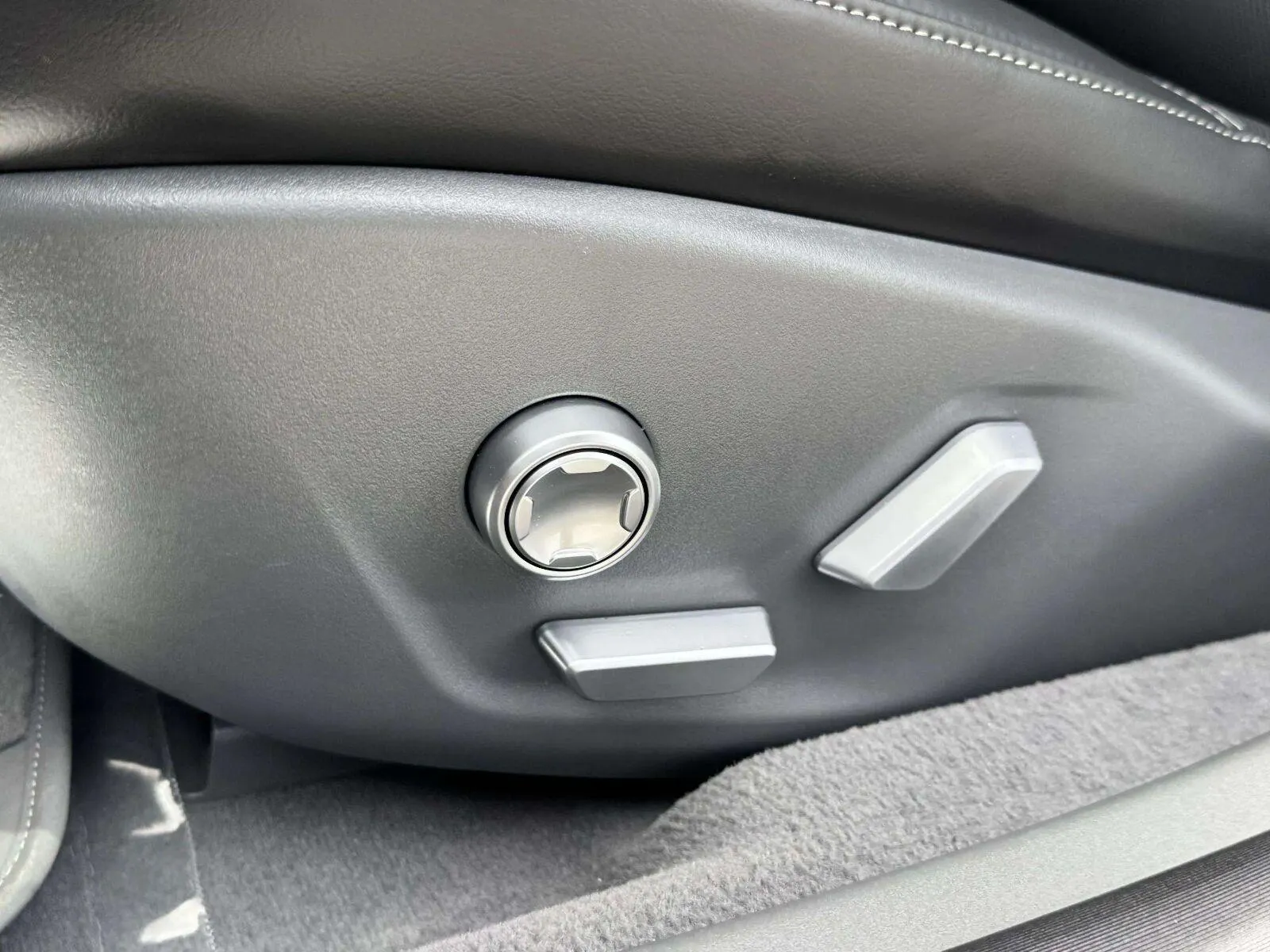Lucid Air photo 24