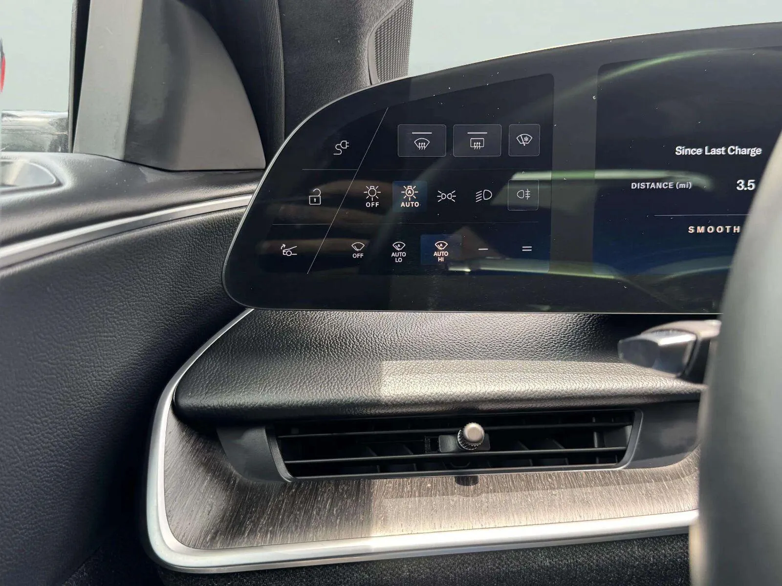 Lucid Air photo 25