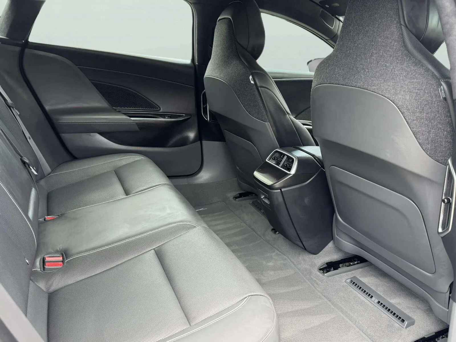 Lucid Air photo 54