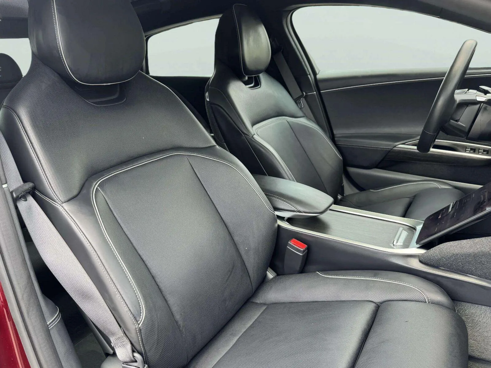 Lucid Air photo 60
