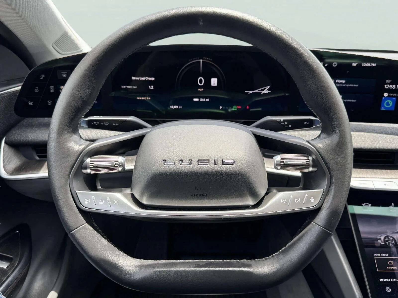 Lucid Air photo 32