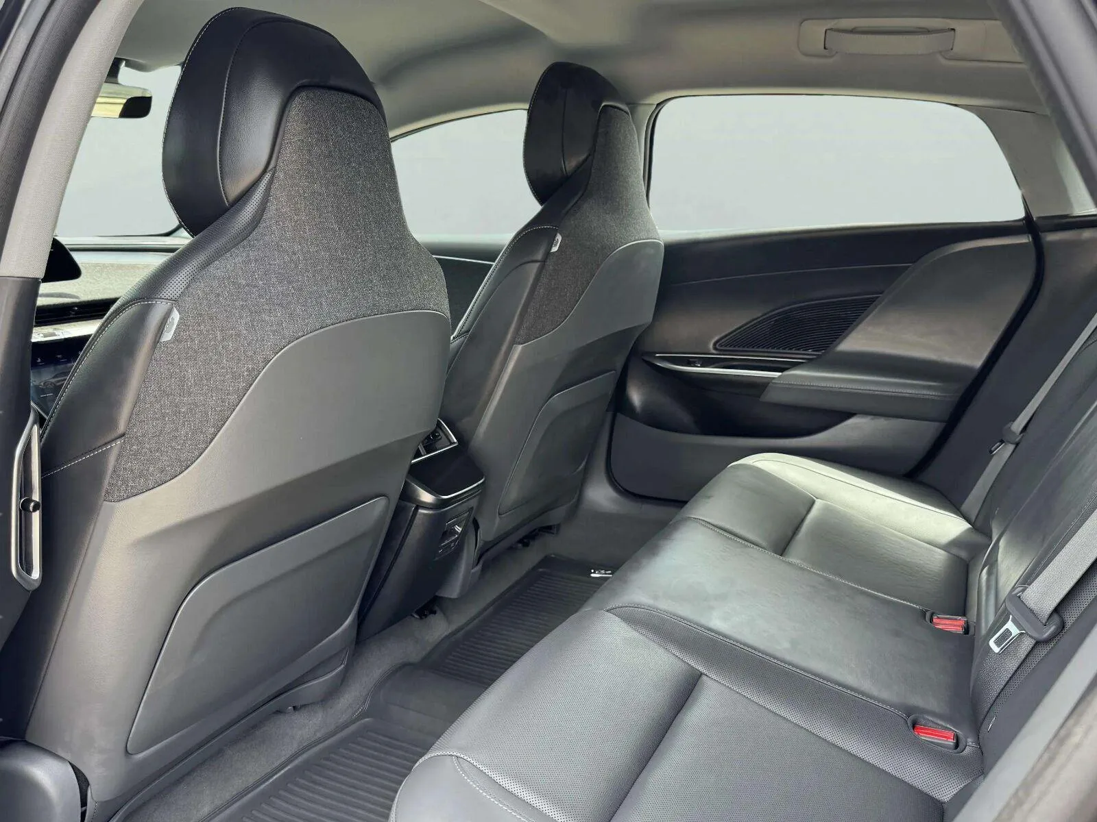 Lucid Air photo 46