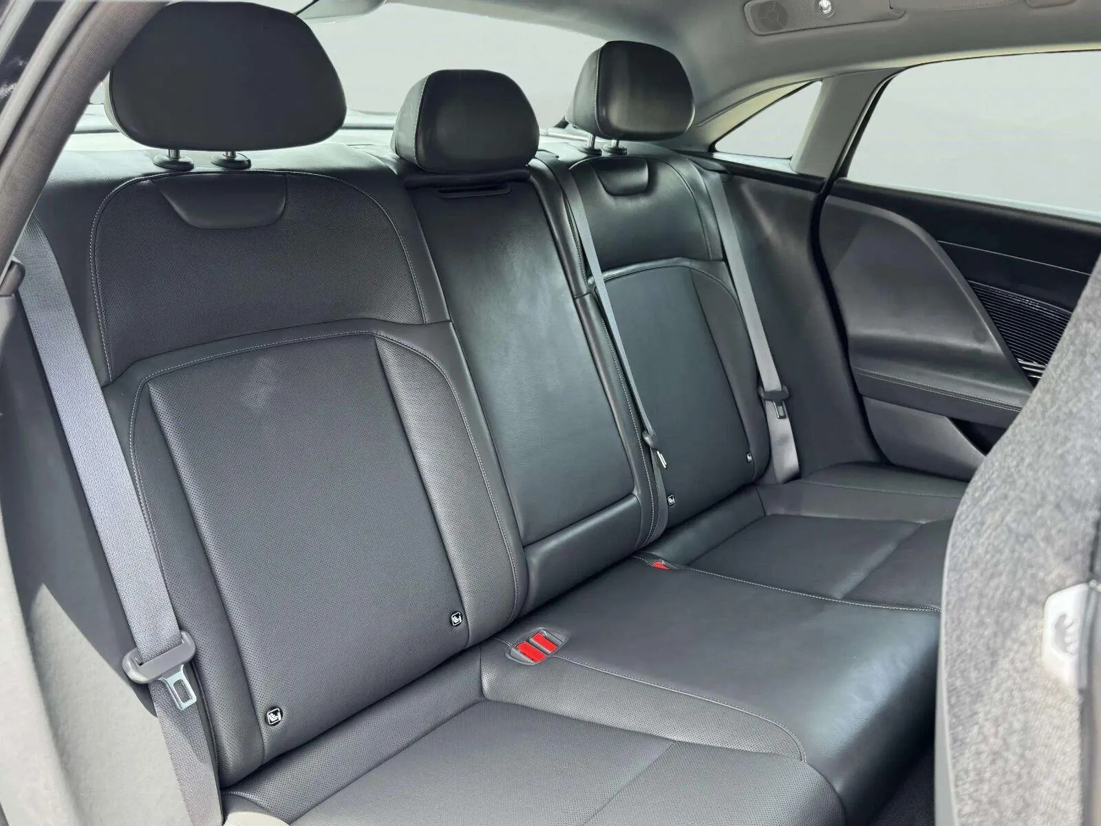 Lucid Air photo 56