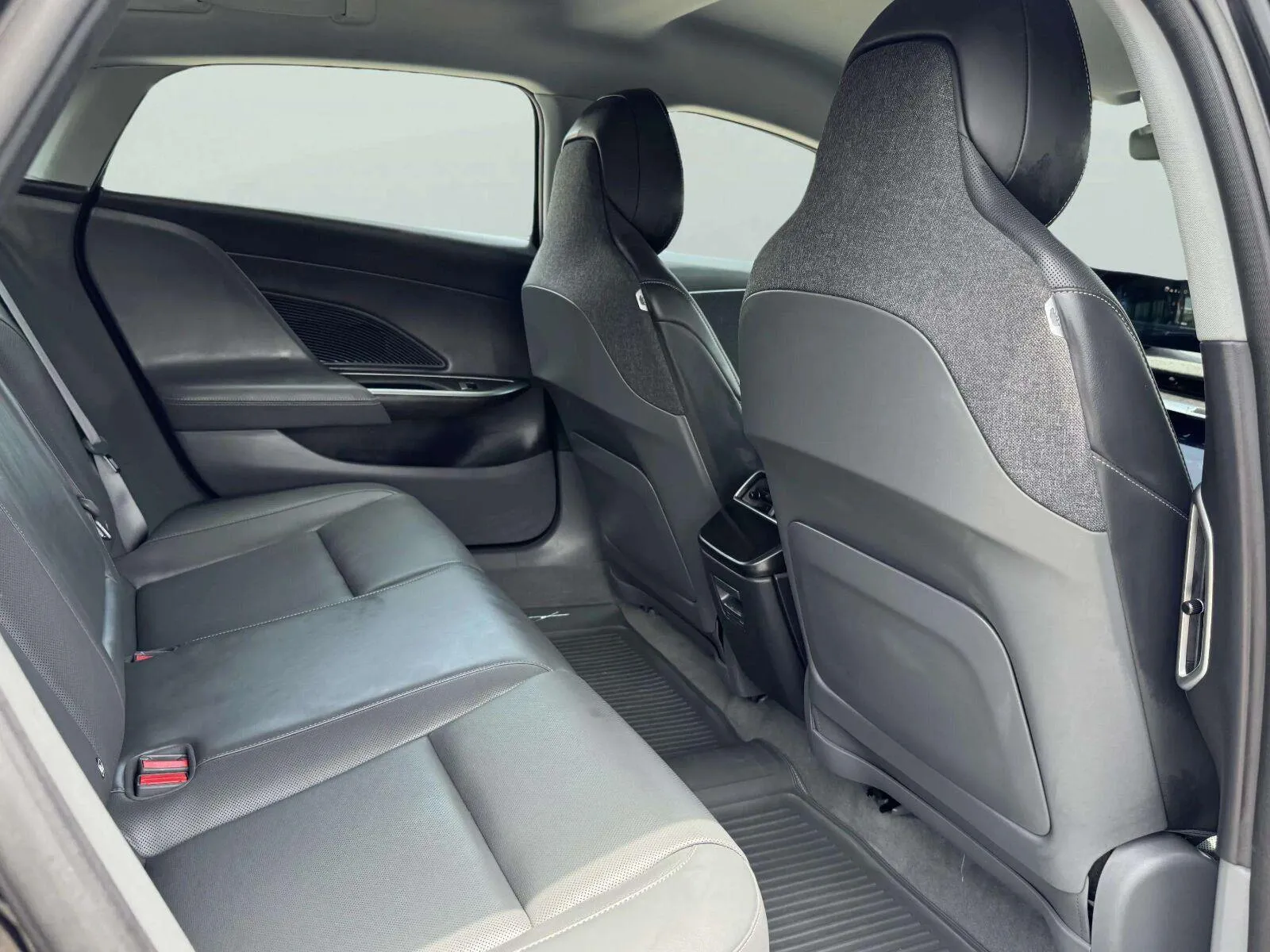 Lucid Air photo 57