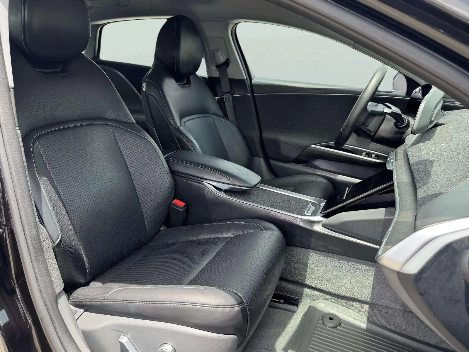 Lucid Air photo 63