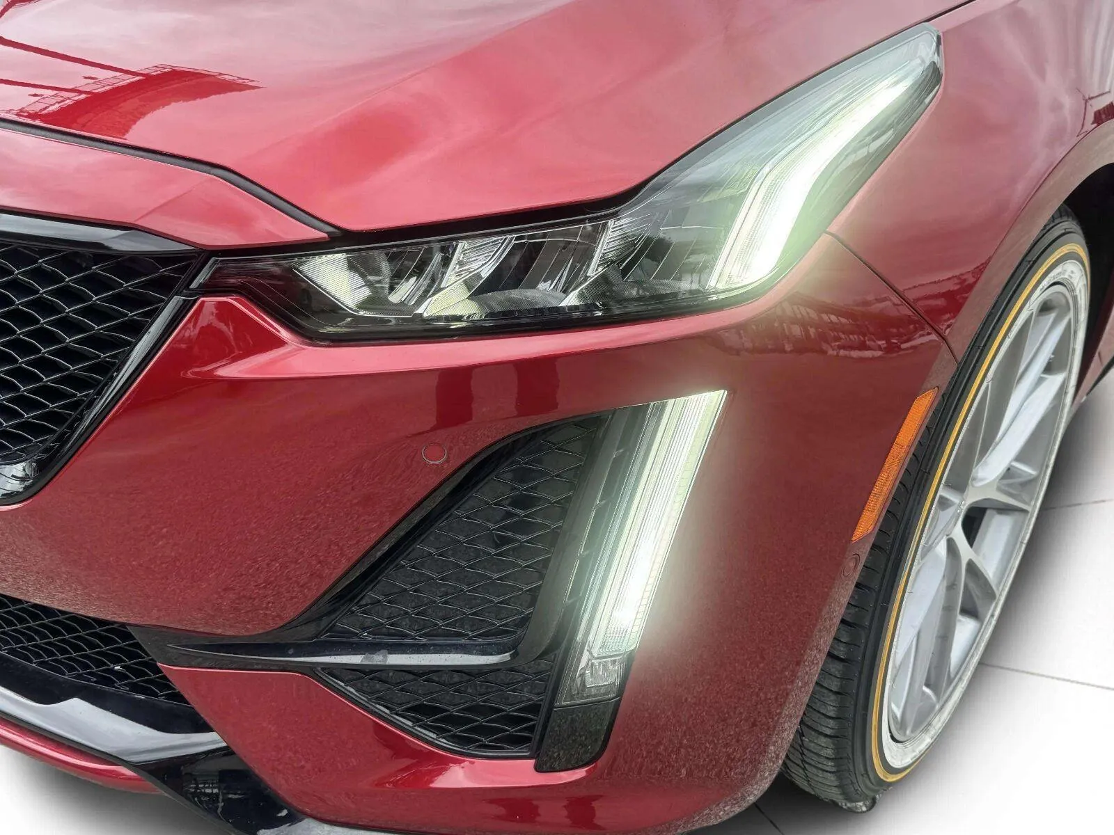 Cadillac Ct5-v photo 14