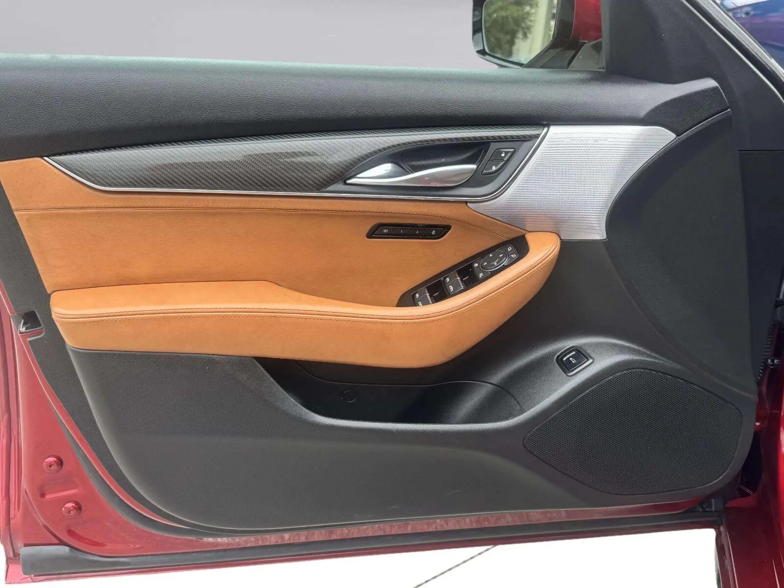 Cadillac Ct5-v photo 22