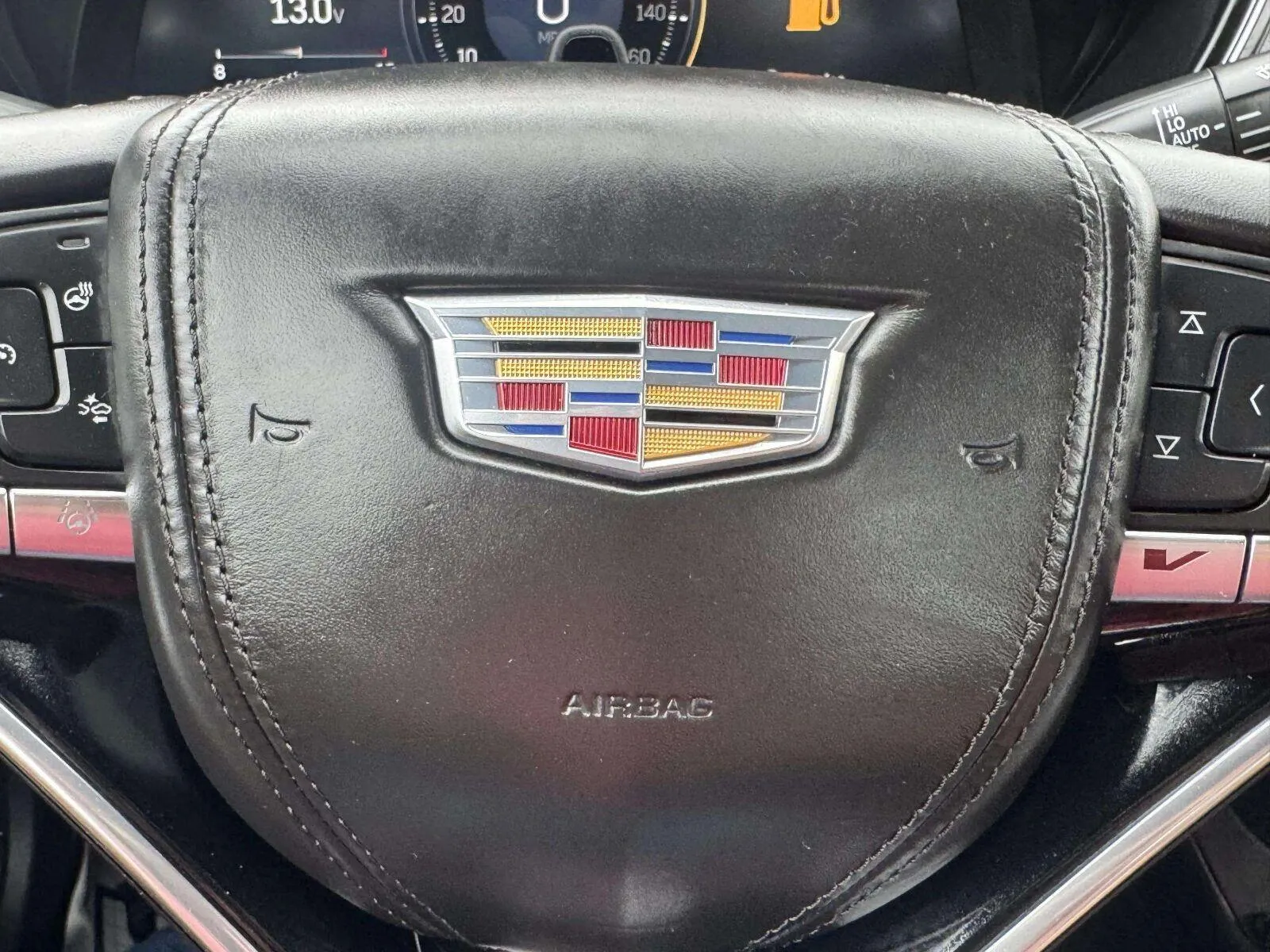 Cadillac Ct5-v photo 32