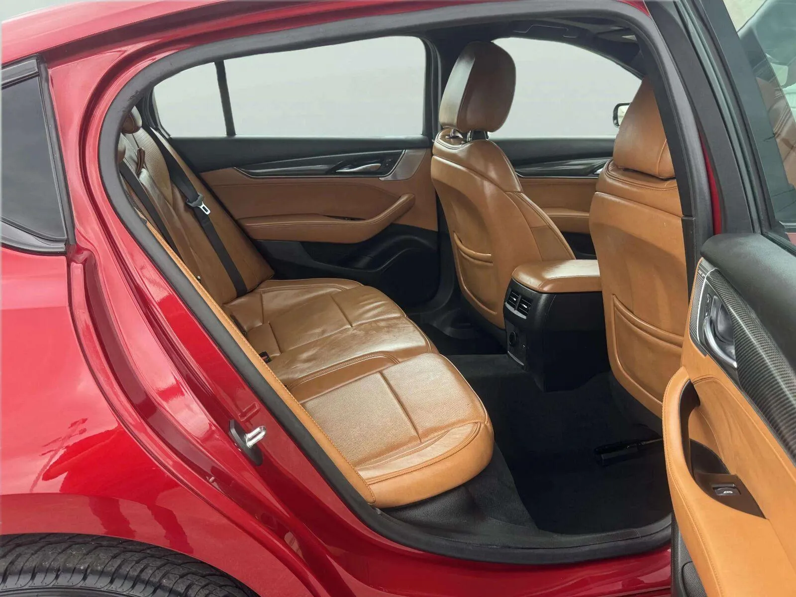 Cadillac Ct5-v photo 48
