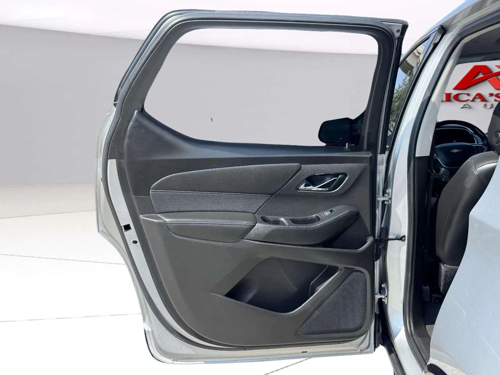 Chevrolet Traverse photo 36