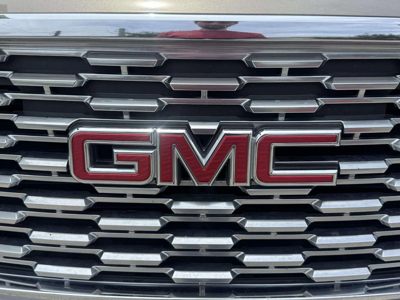 GMC Yukon photo 12