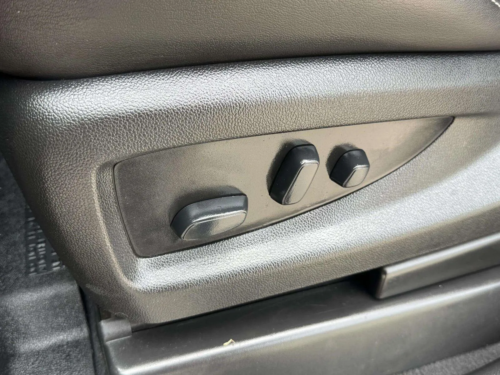 GMC Yukon photo 24