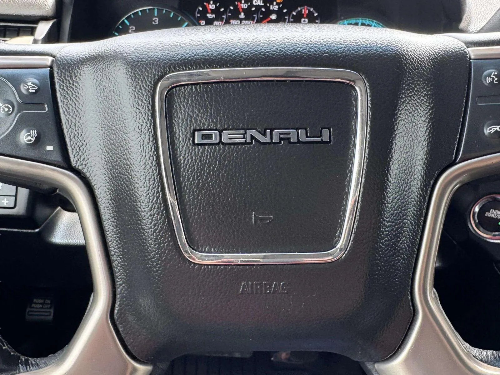 GMC Yukon photo 30