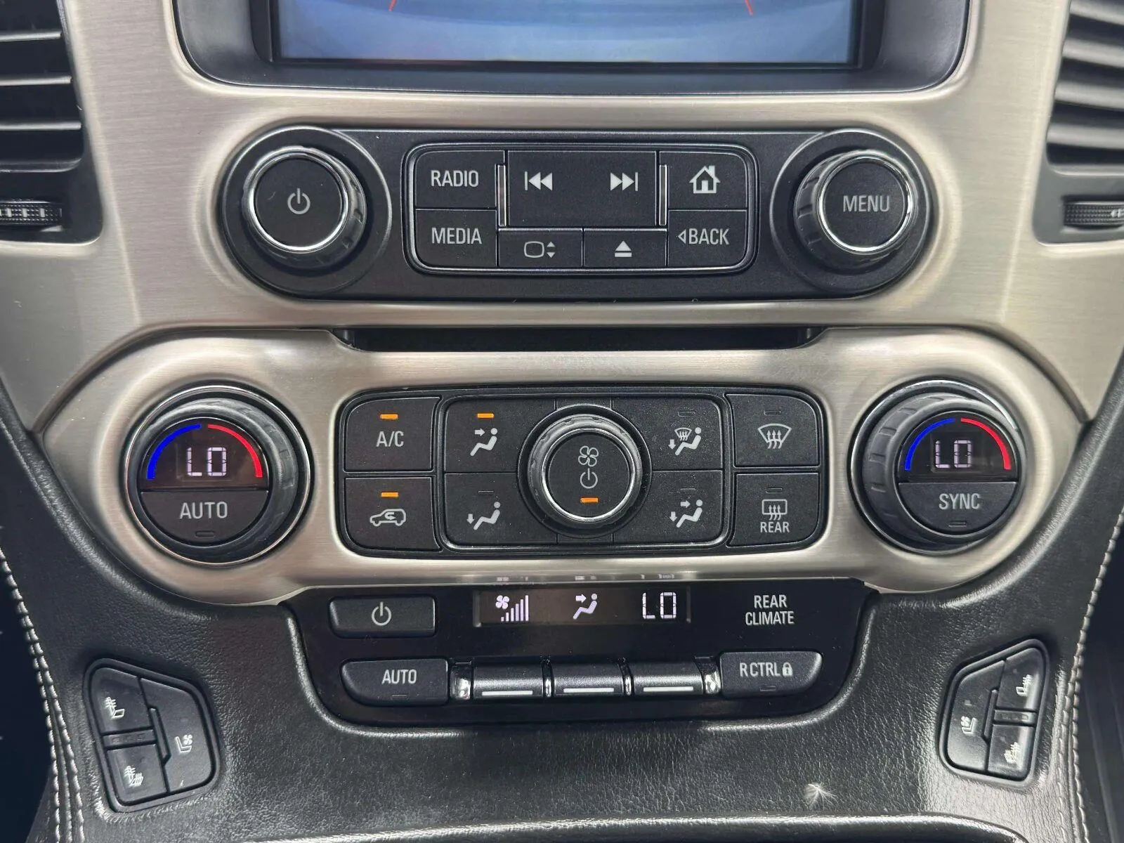 GMC Yukon photo 35