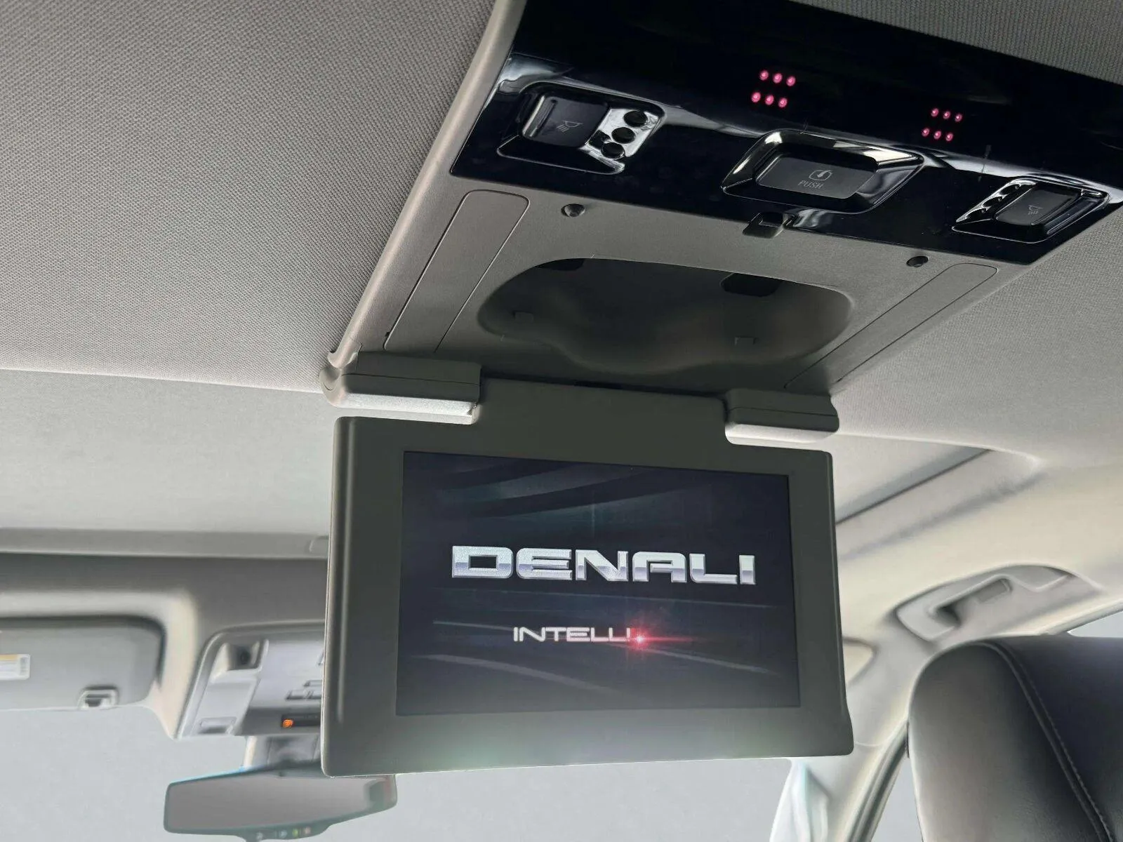 GMC Yukon photo 47