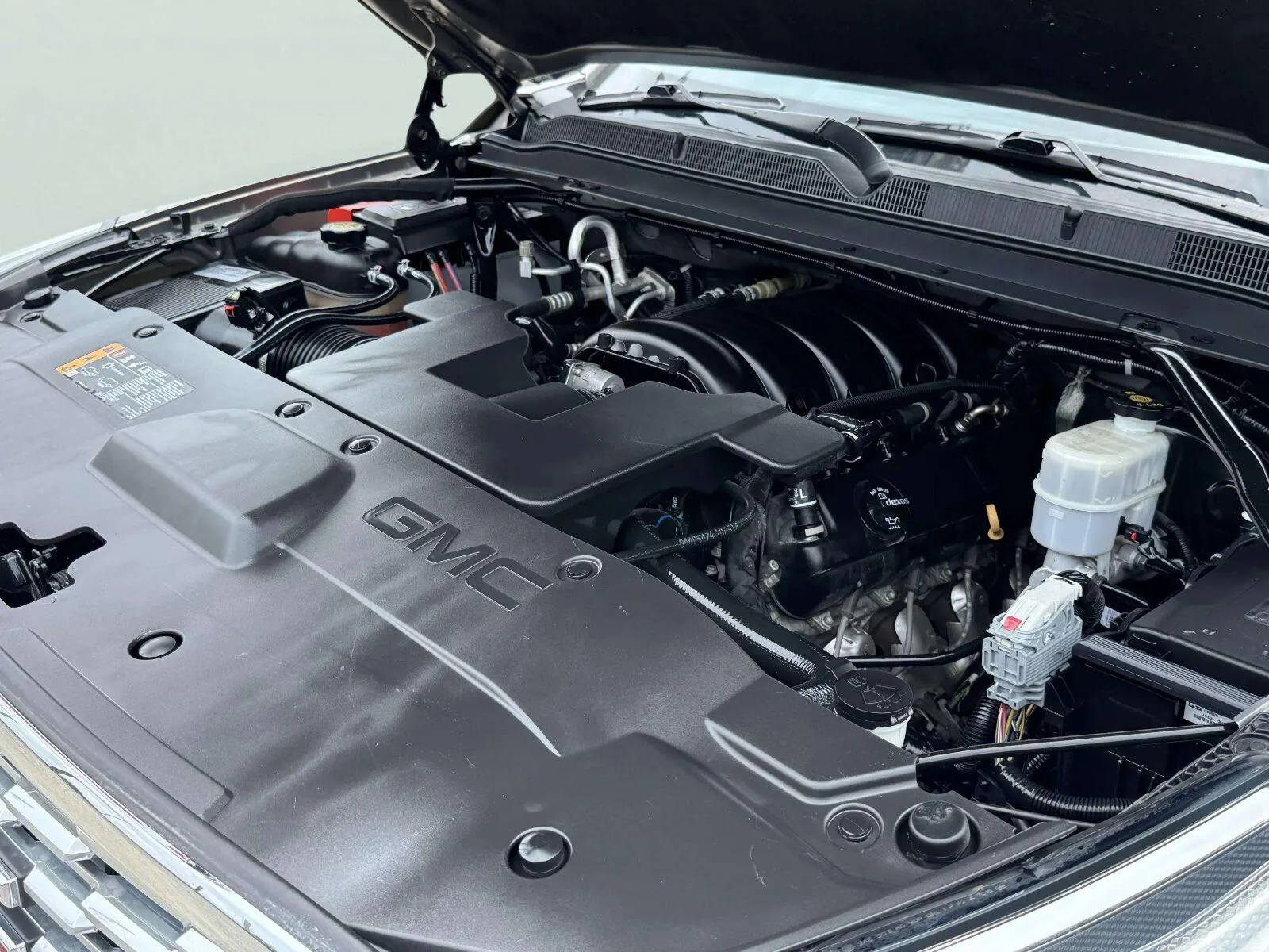 GMC Yukon photo 85