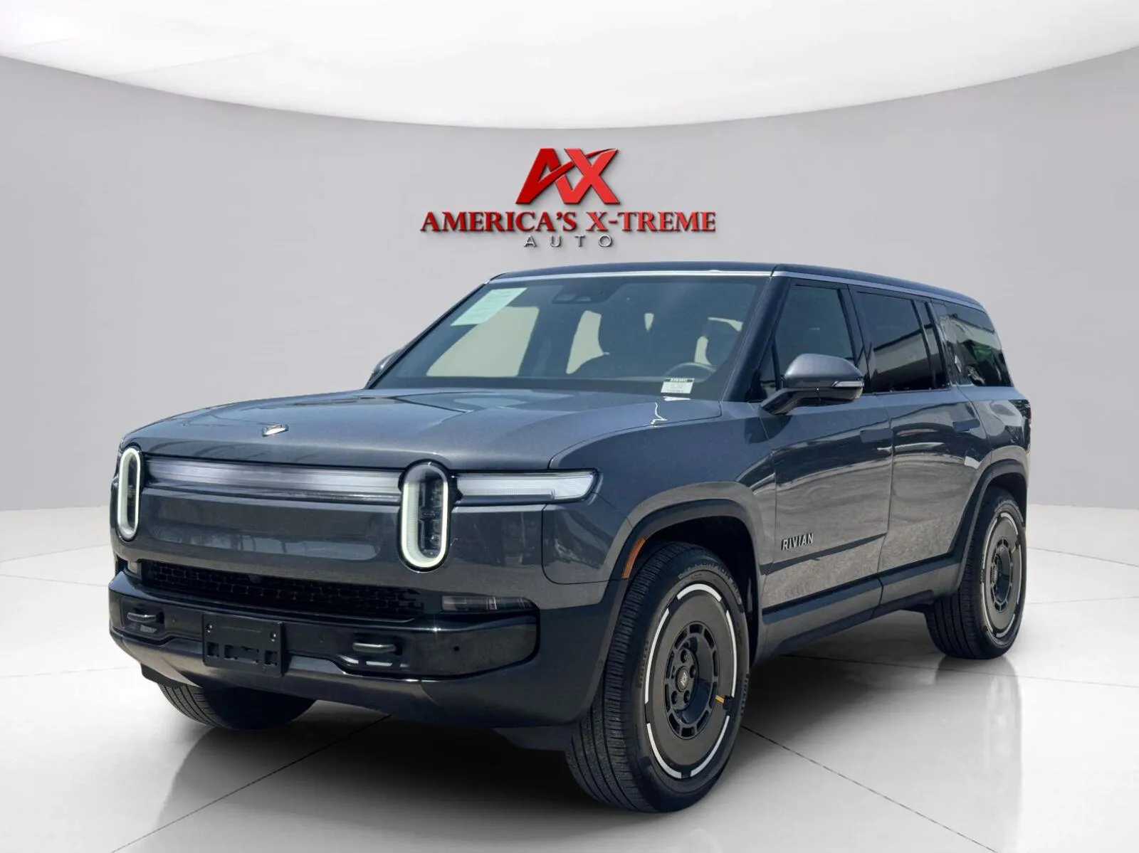 Gray 2025 Rivian R1S Adventure for sale in Houston, TX