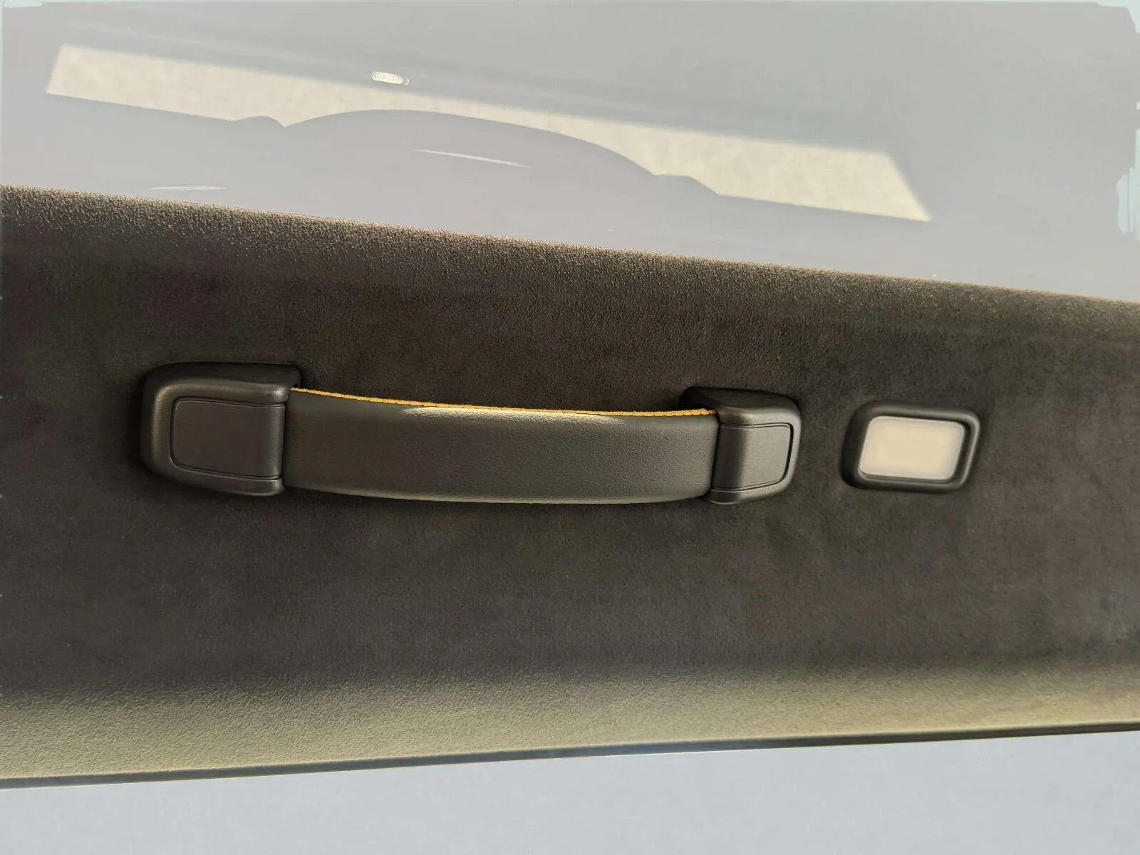 Rivian R1S photo 46