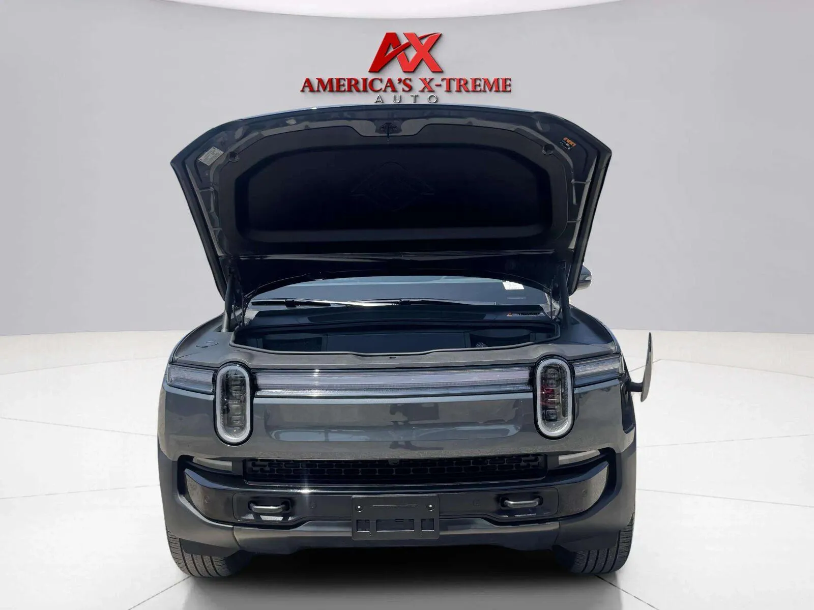 Rivian R1S photo 72