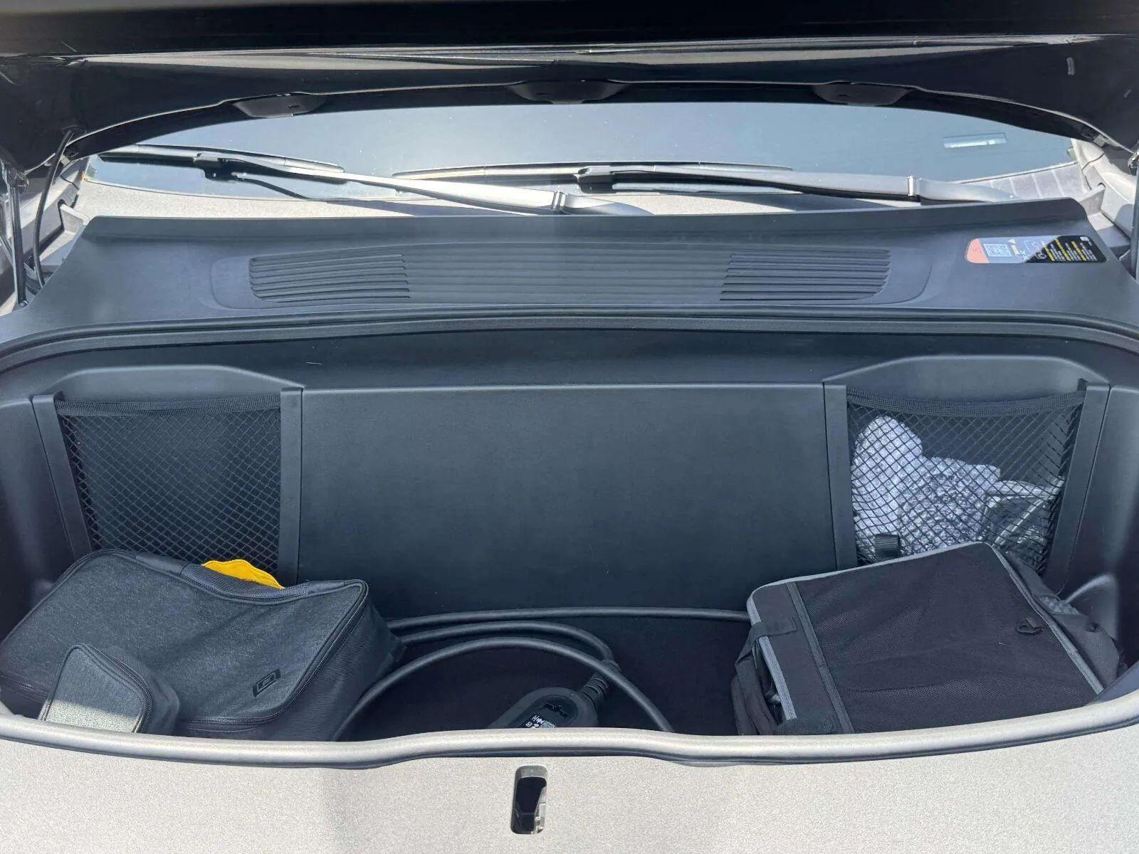 Rivian R1S photo 73