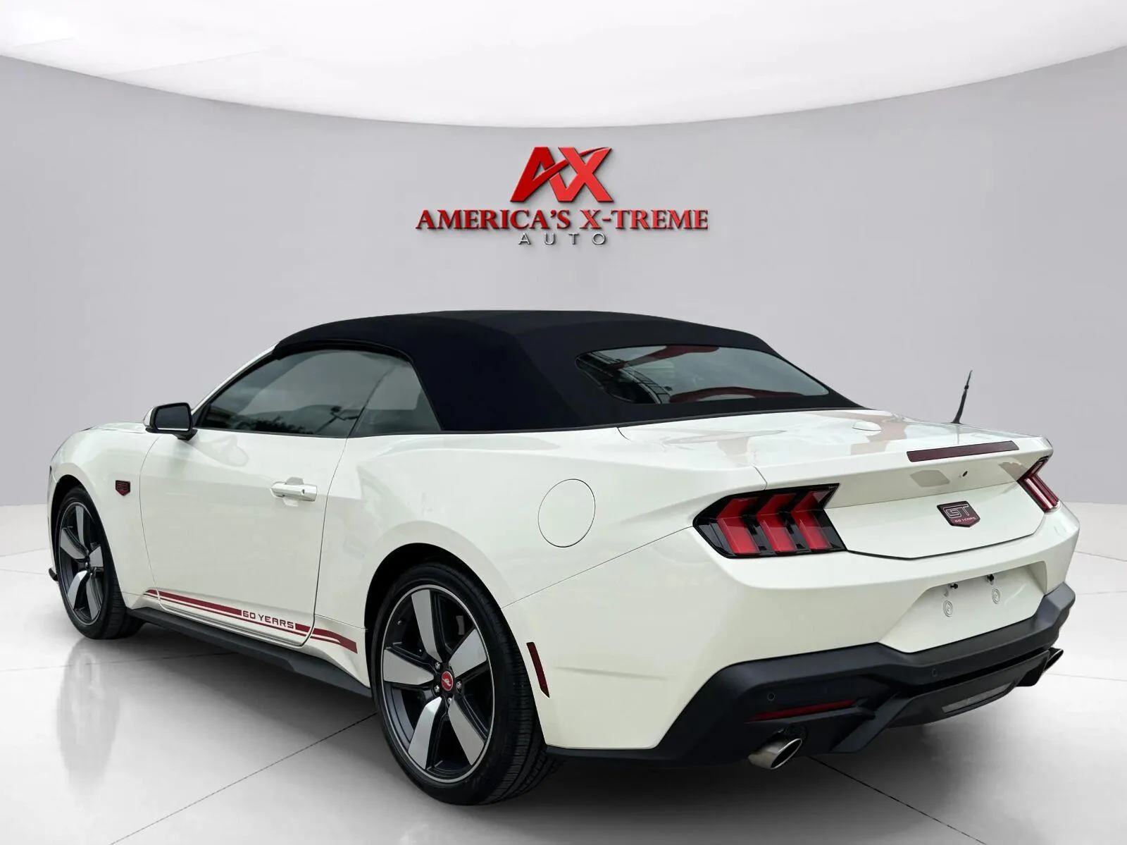 2025 Ford Mustang 5