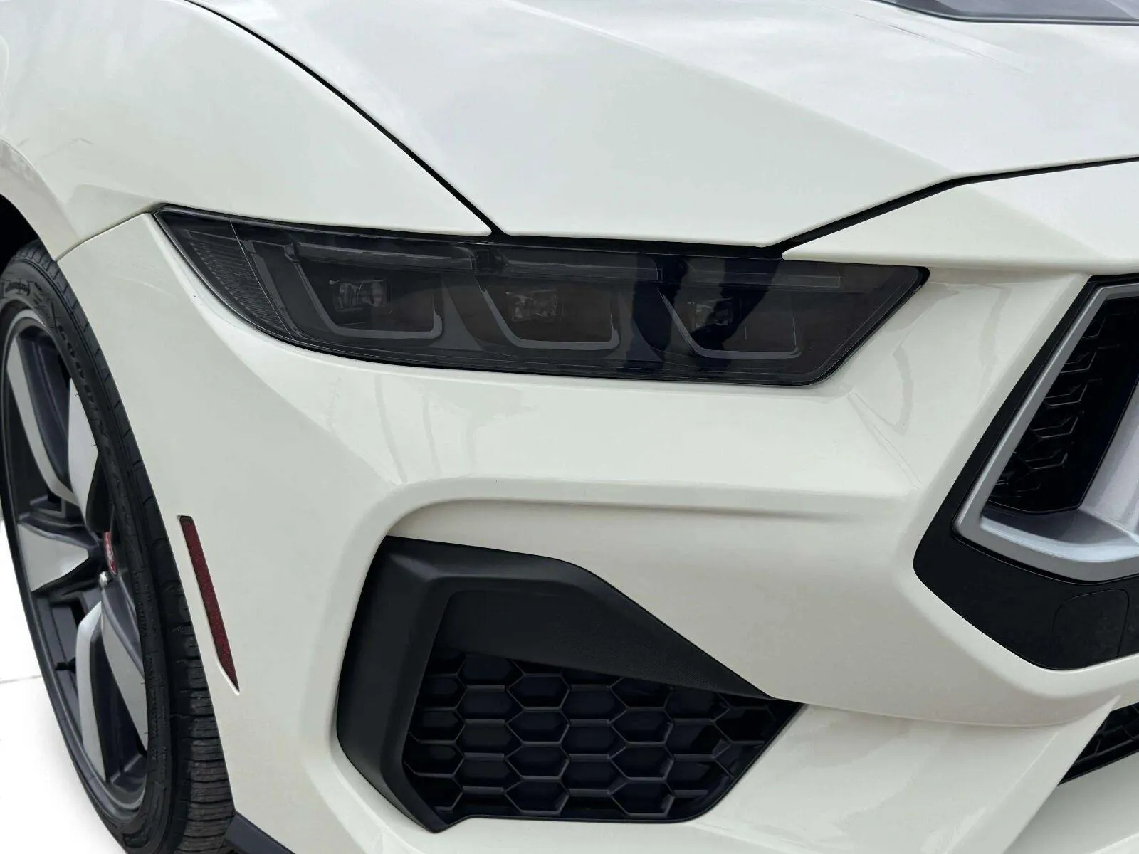 2025 Ford Mustang 12