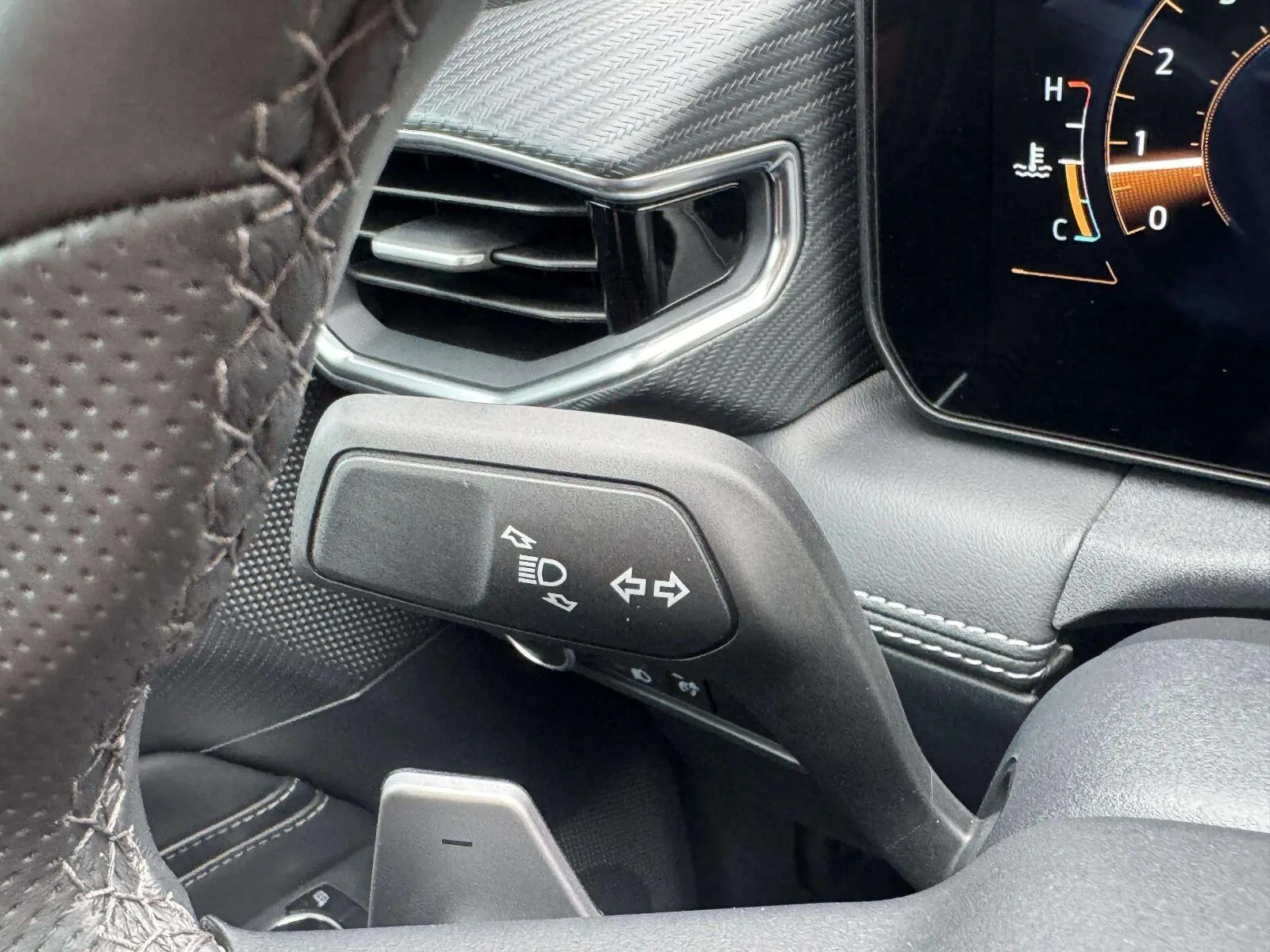 2025 Ford Mustang 33
