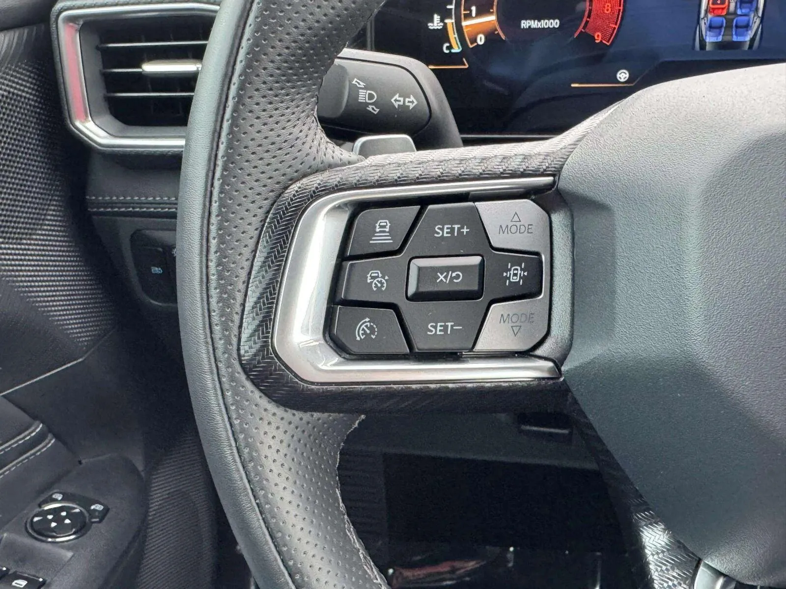 2025 Ford Mustang 35