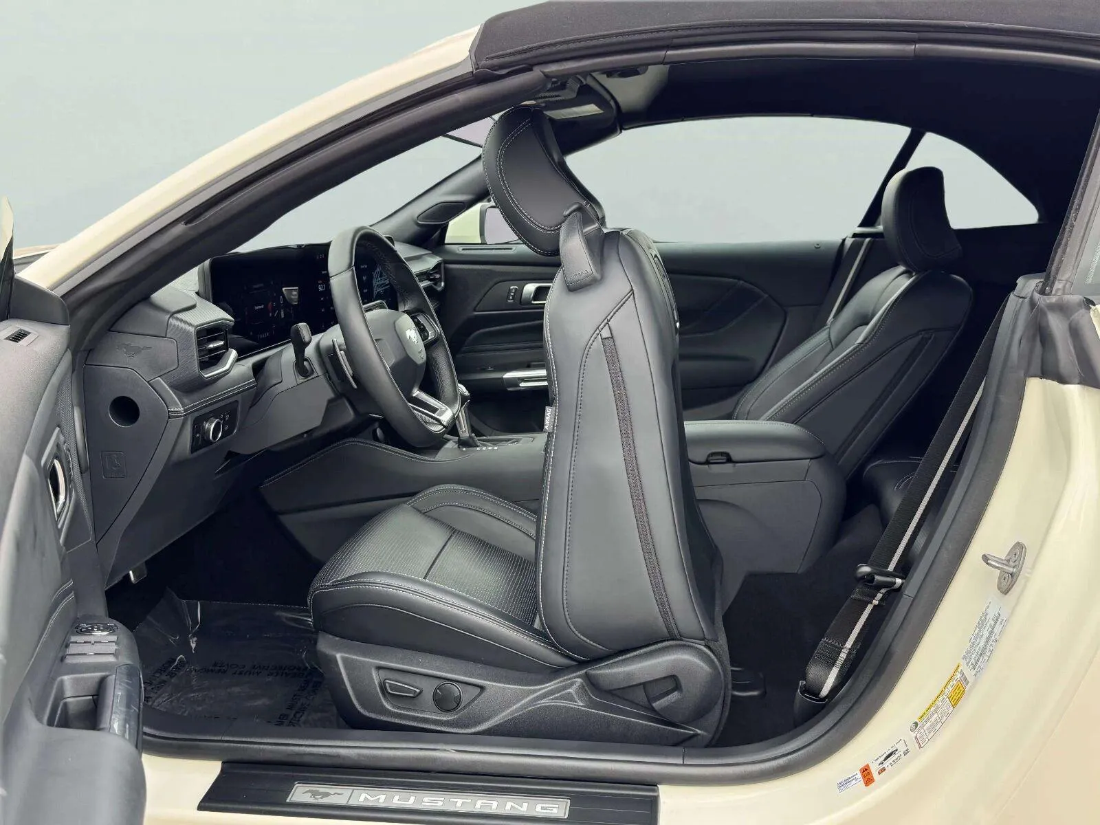 2025 Ford Mustang 45