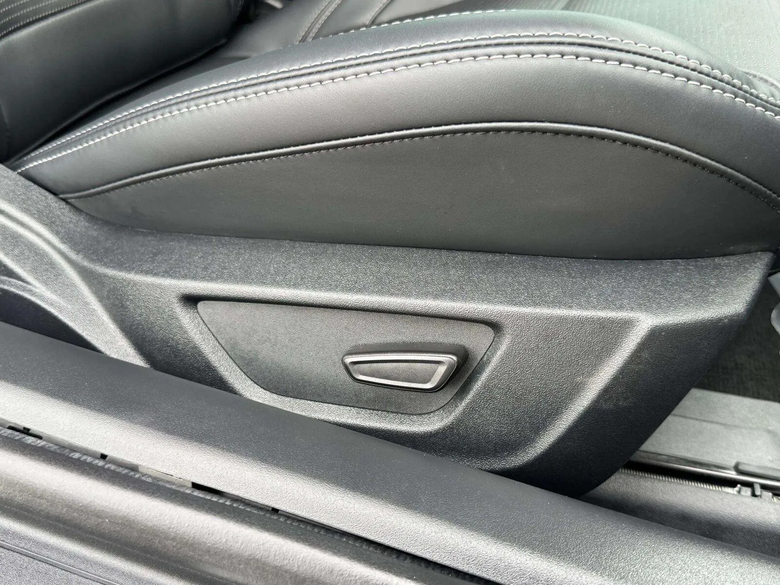 2025 Ford Mustang 54
