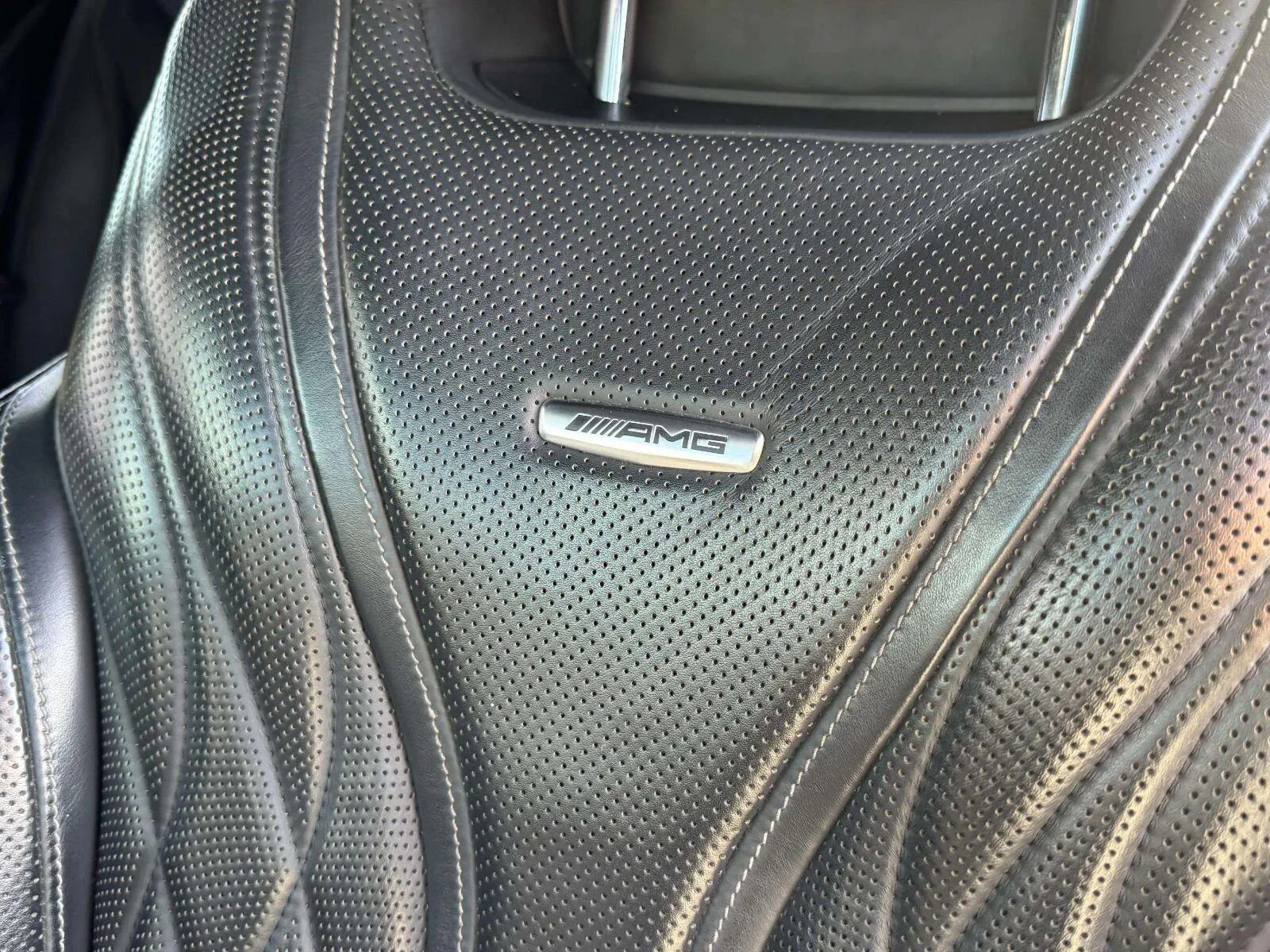 Mercedes-Benz S-Class photo 25