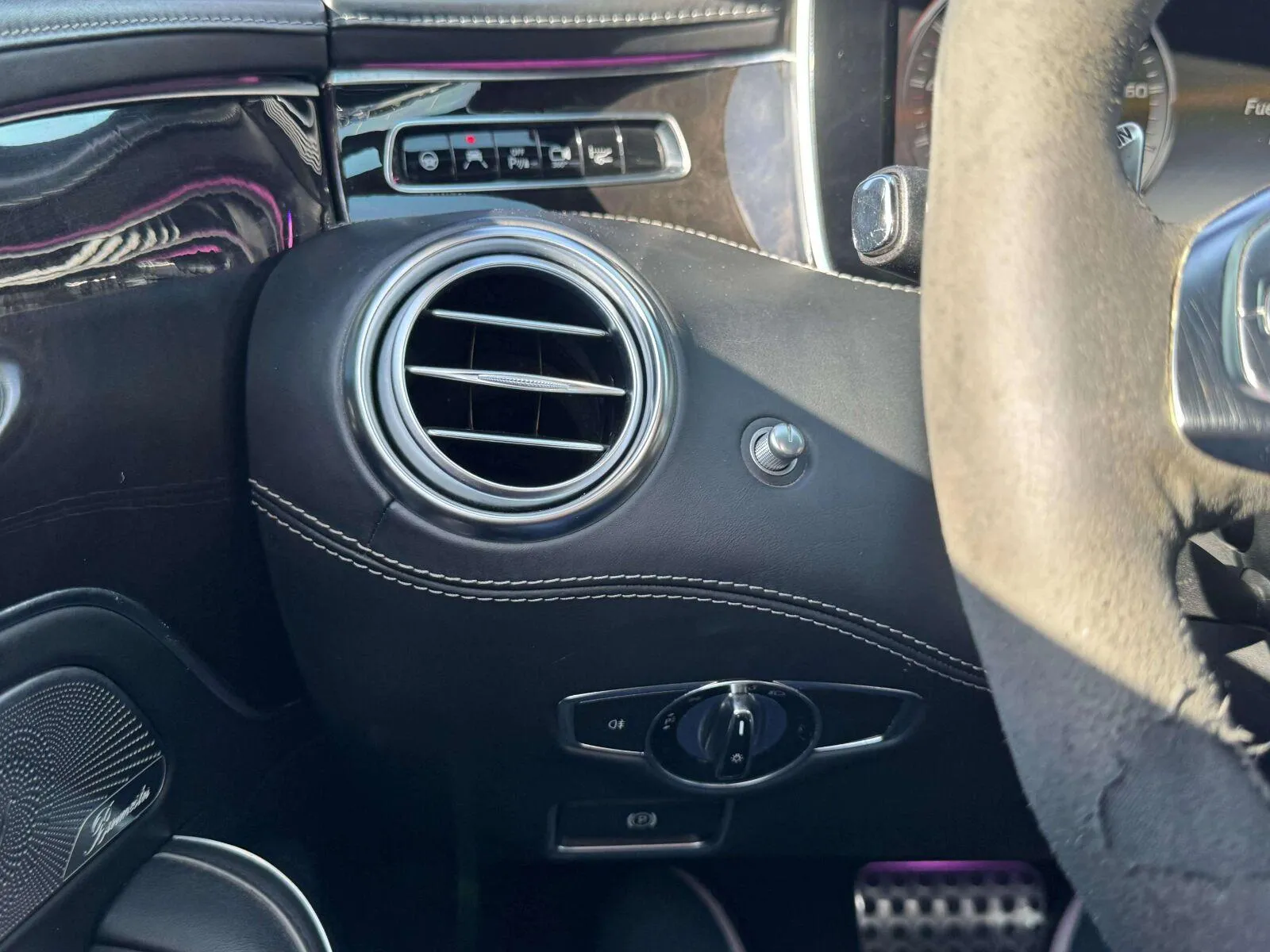 Mercedes-Benz S-Class photo 26